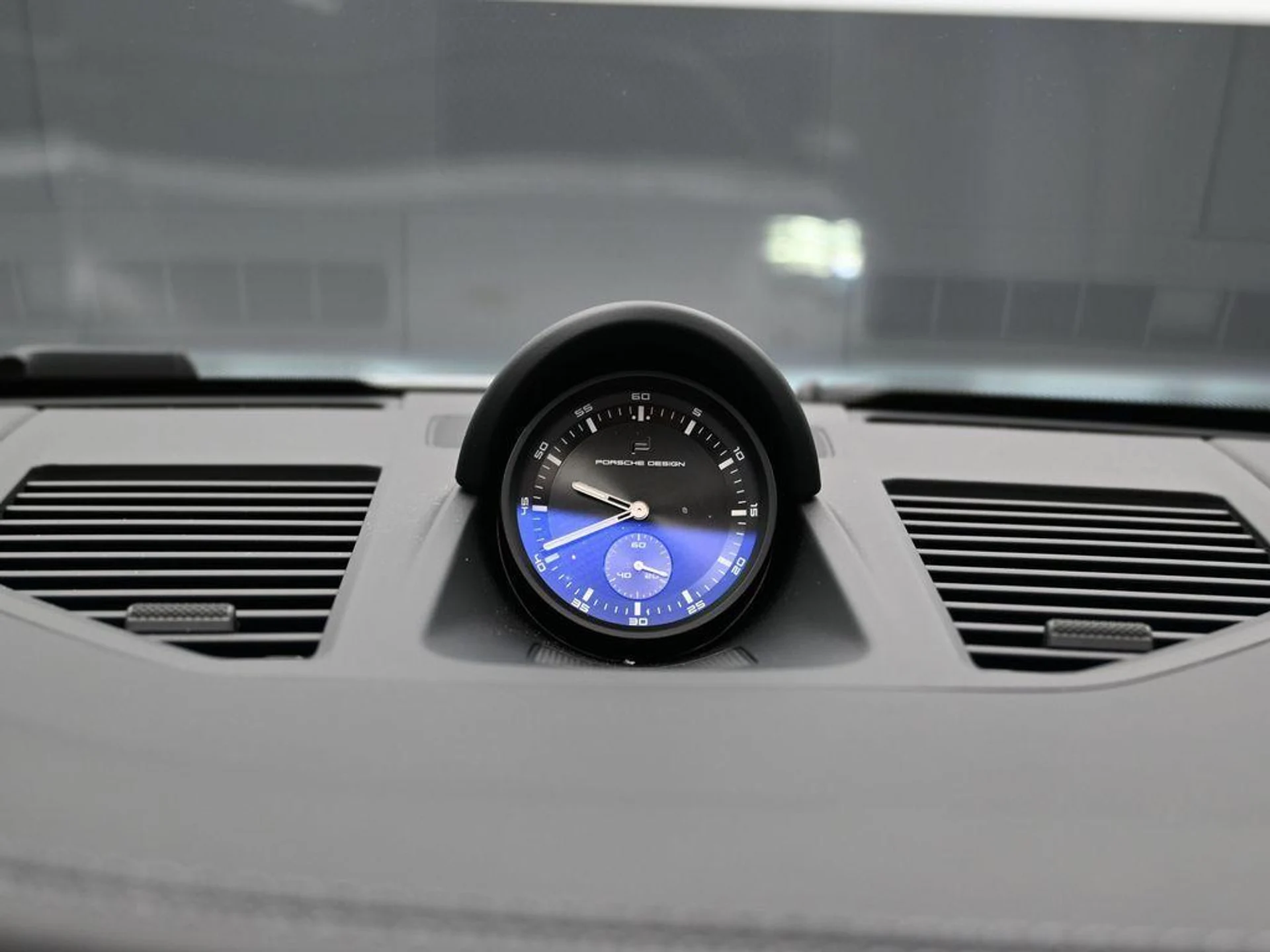 mph022_1774710063_A_LD_Sm_P5kw_R1_QF_Mj2j_LY_Uu_Y_Cwu_Y_55b17ae5f8