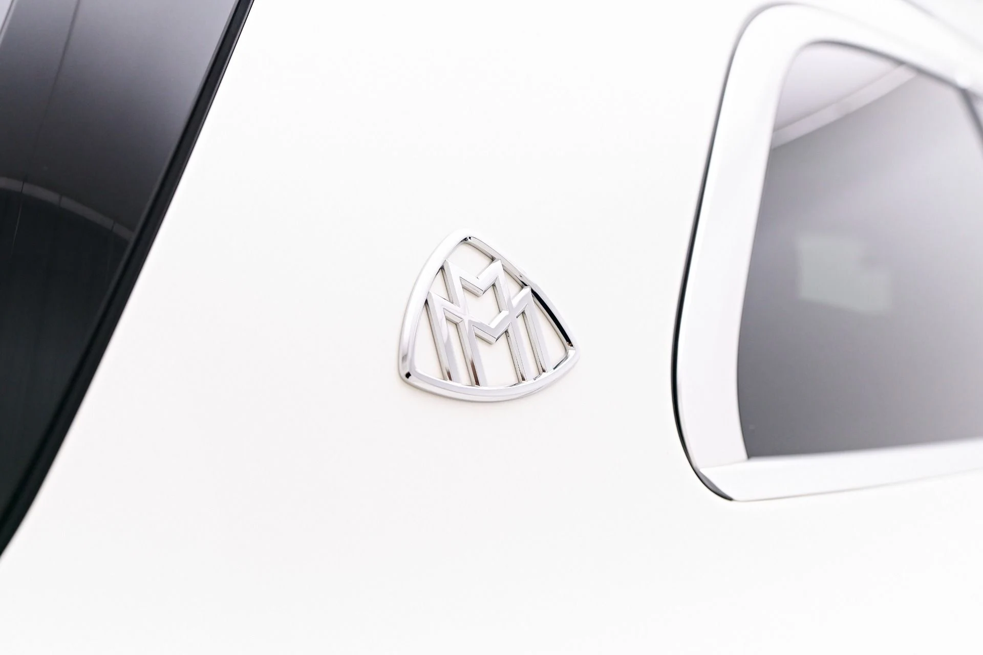 mph022_1779284335_Used_2024_Mercedes_Benz_GLS_Maybach_GLS_600_1754358842_0d8276f122