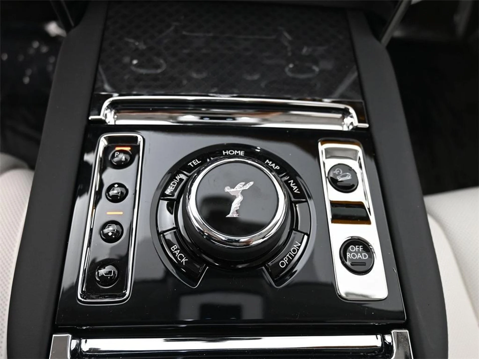 mph022_1784975461_k_D_Jwg_Ujqe_Xw_B_Jt_NN_Lo_AP_Rnk6sm_E_5cc1ed2eb0