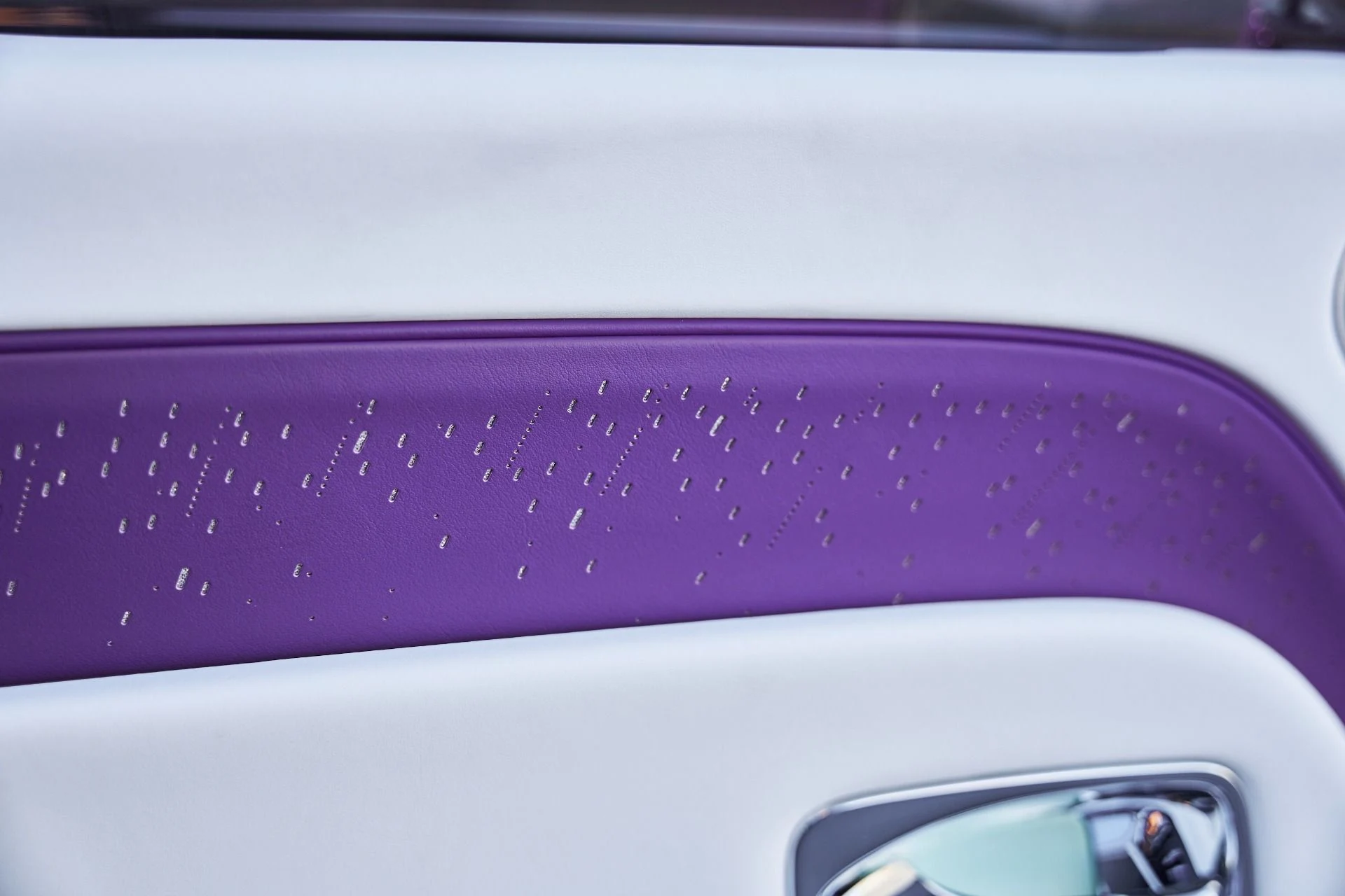 mph022_1789007862_Used_2024_Rolls_Royce_Spectre_Base_1771724483_2eee9262cf