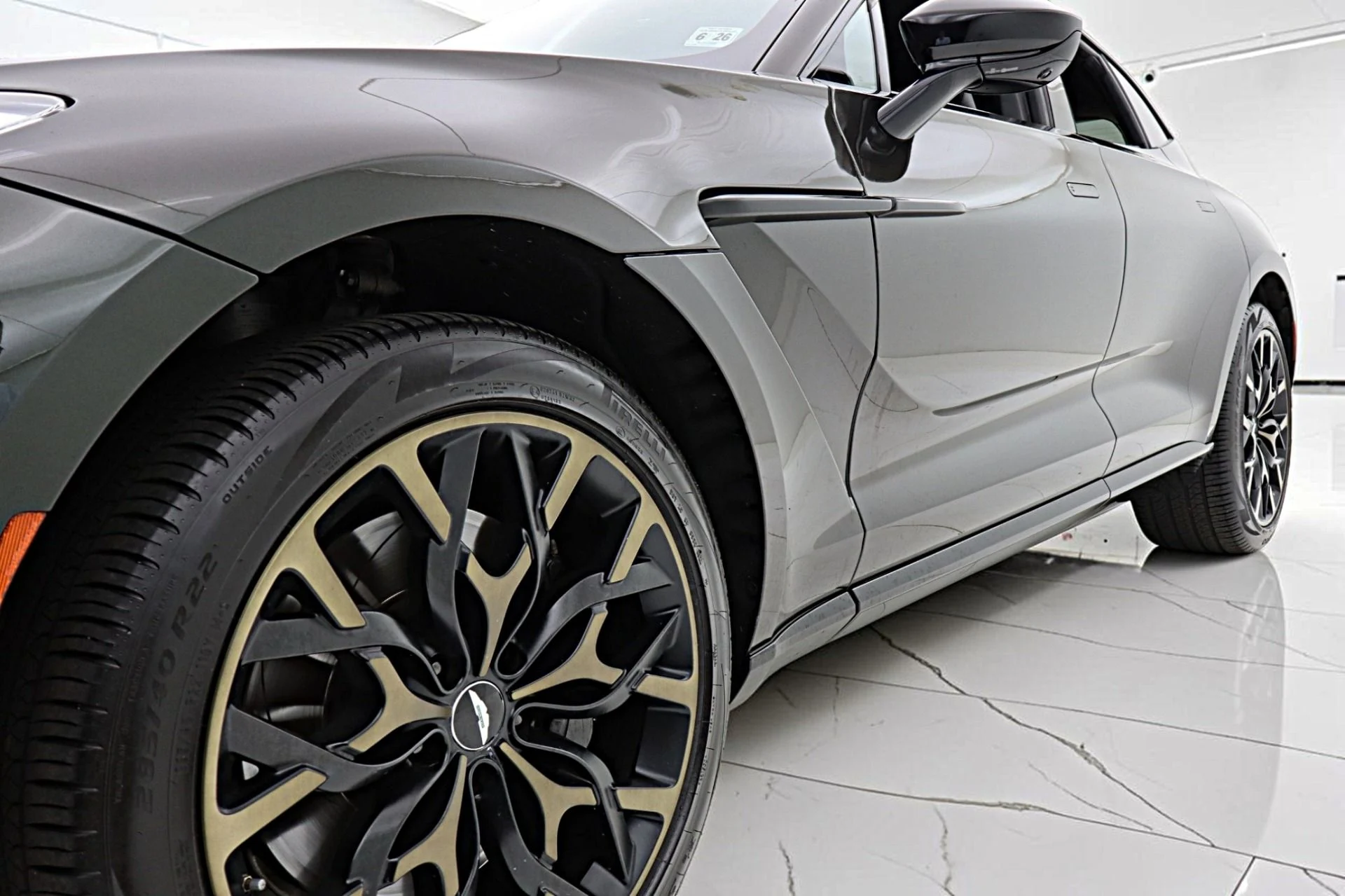 mph022_1795176800_Used_2021_Aston_Martin_DBX_ad86fde7e3