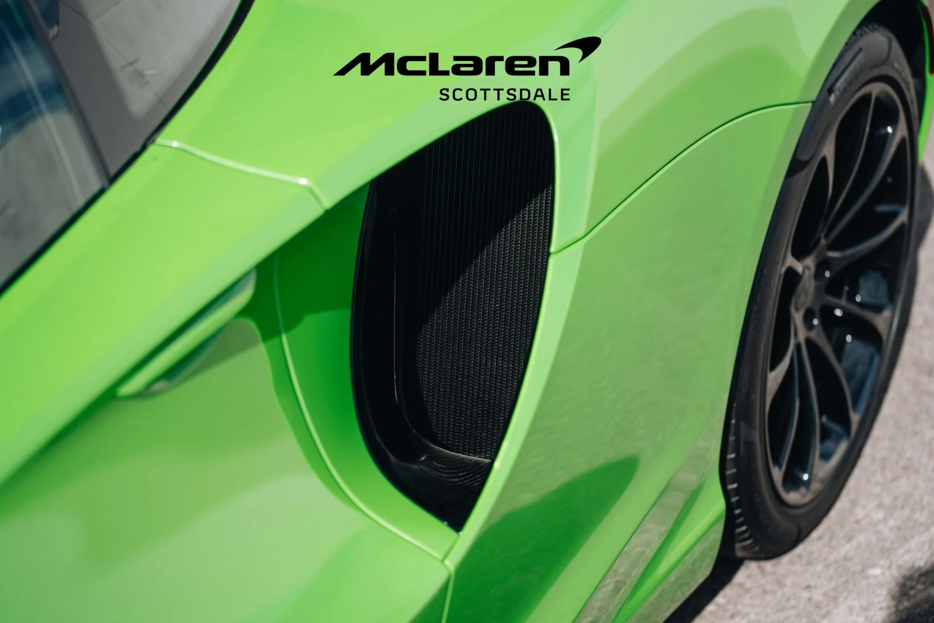 mph022_1802887252_Used_2025_MCLAREN_ARTURA_1732372131_f13e90fc4f