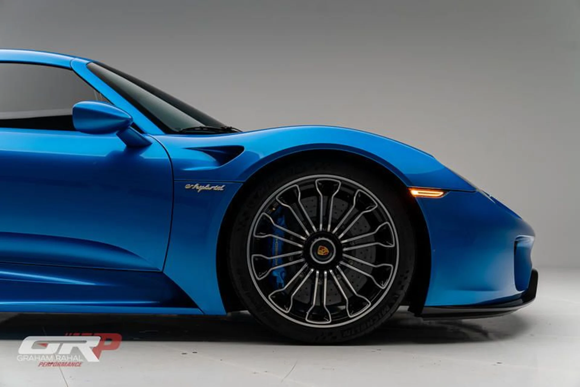 mph022_1804072964_39_C7934_E_DE_51_400_E_B10_D_F0836_B357948_4c9fa55765