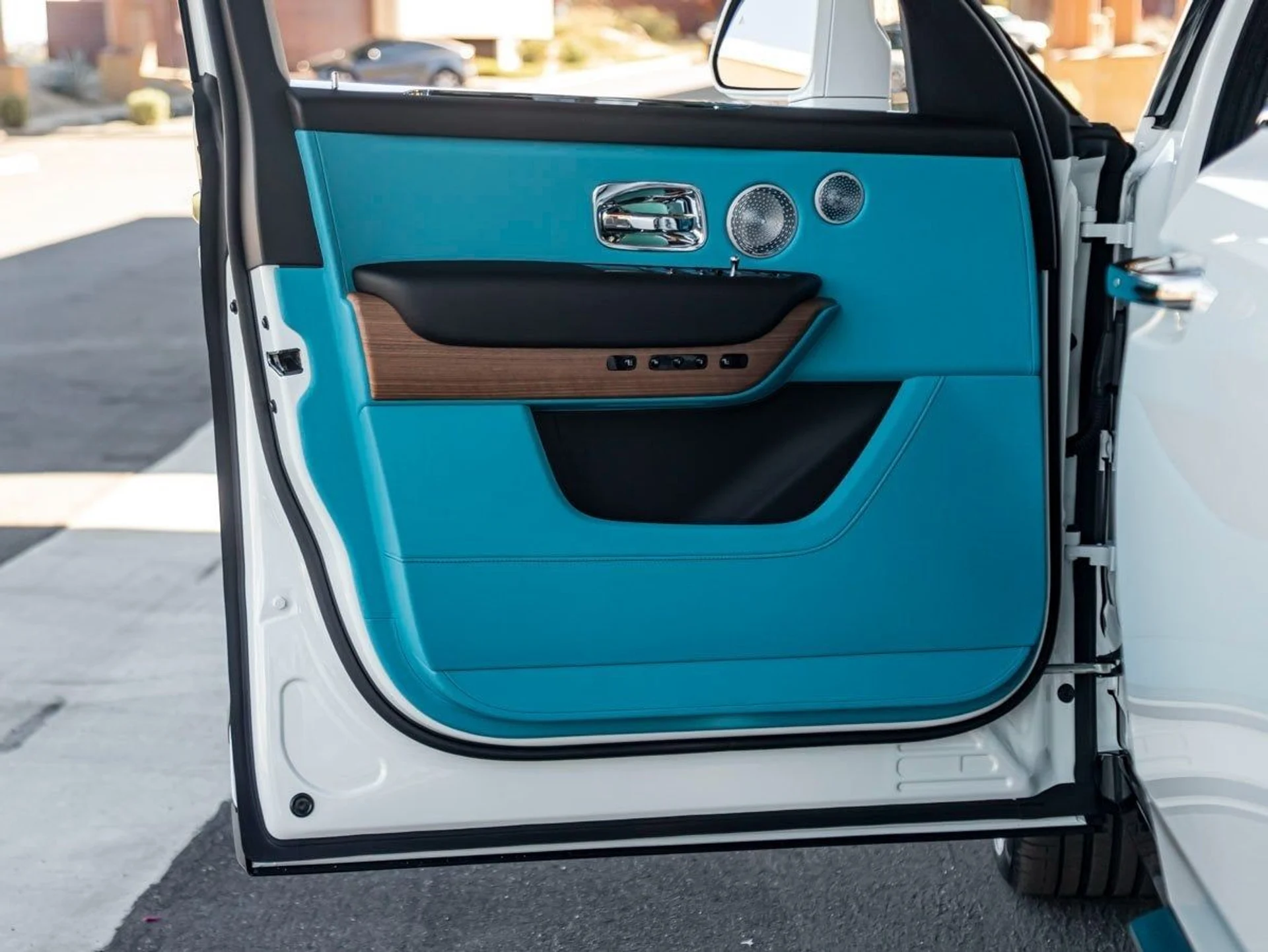 mph022_1805793961_23_10dcf21a76