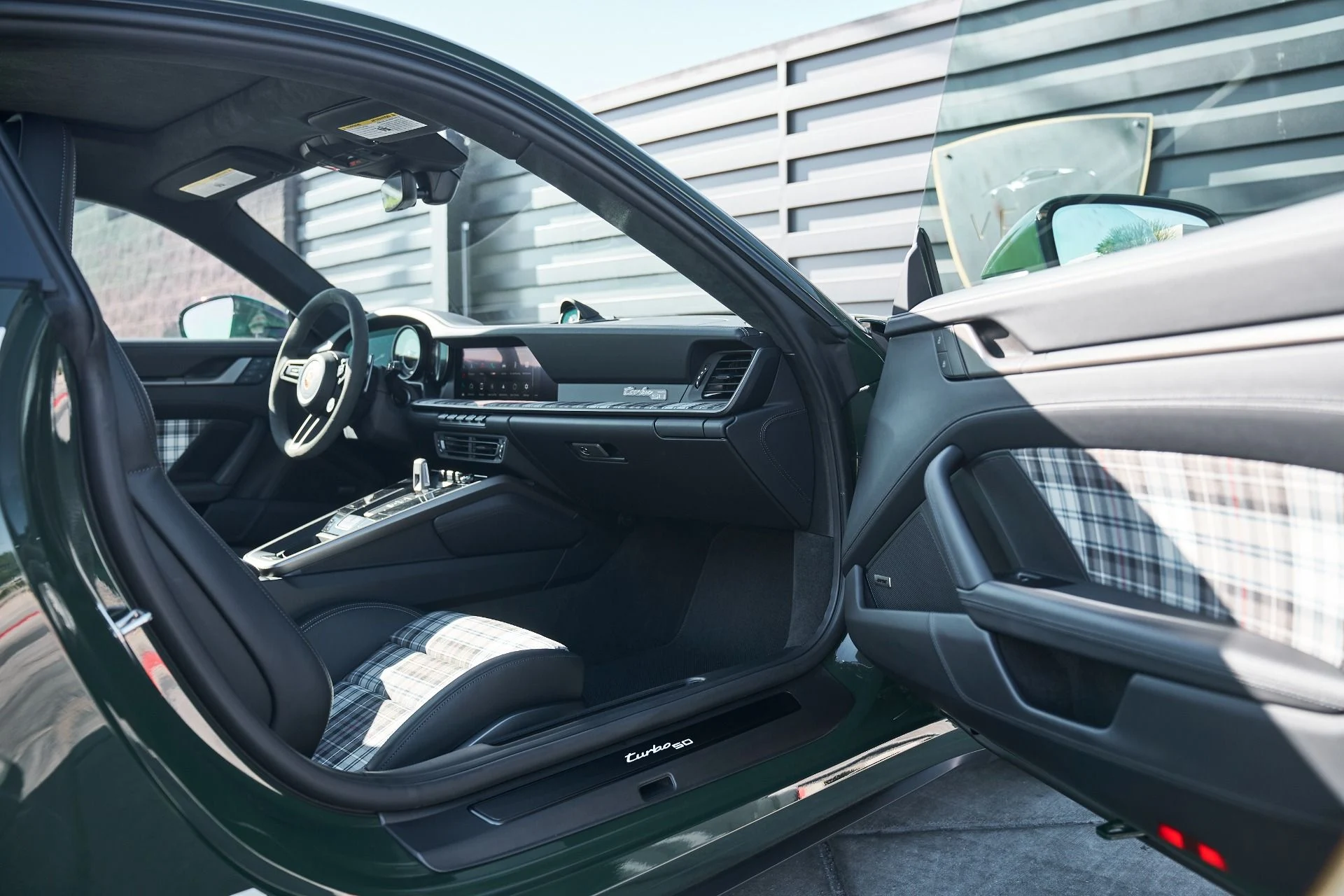 mph022_180734545_Used_2025_Porsche_911_Turbo_S_1763075493_dac867eb7a