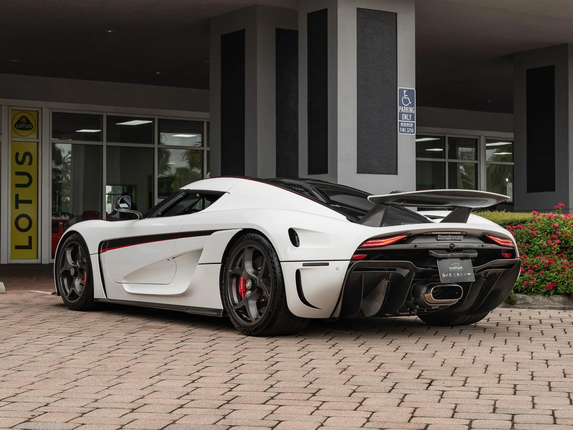mph022_1809383402_Used_2019_Koenigsegg_Regera_1757707830_a9e2c34d9c