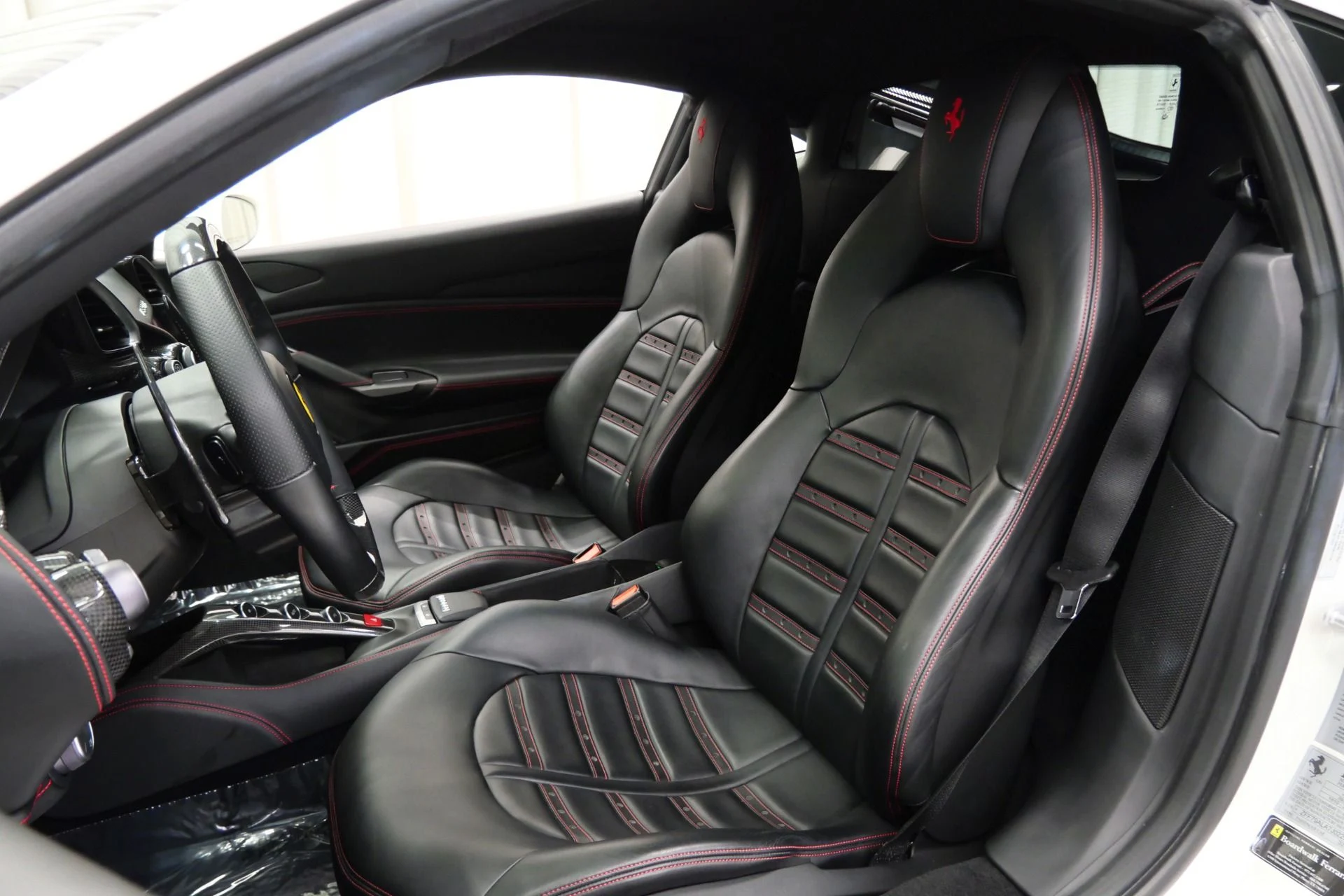 mph022_1813808184_Used_2018_Ferrari_488_GTB_1755879022_9a39f868a2