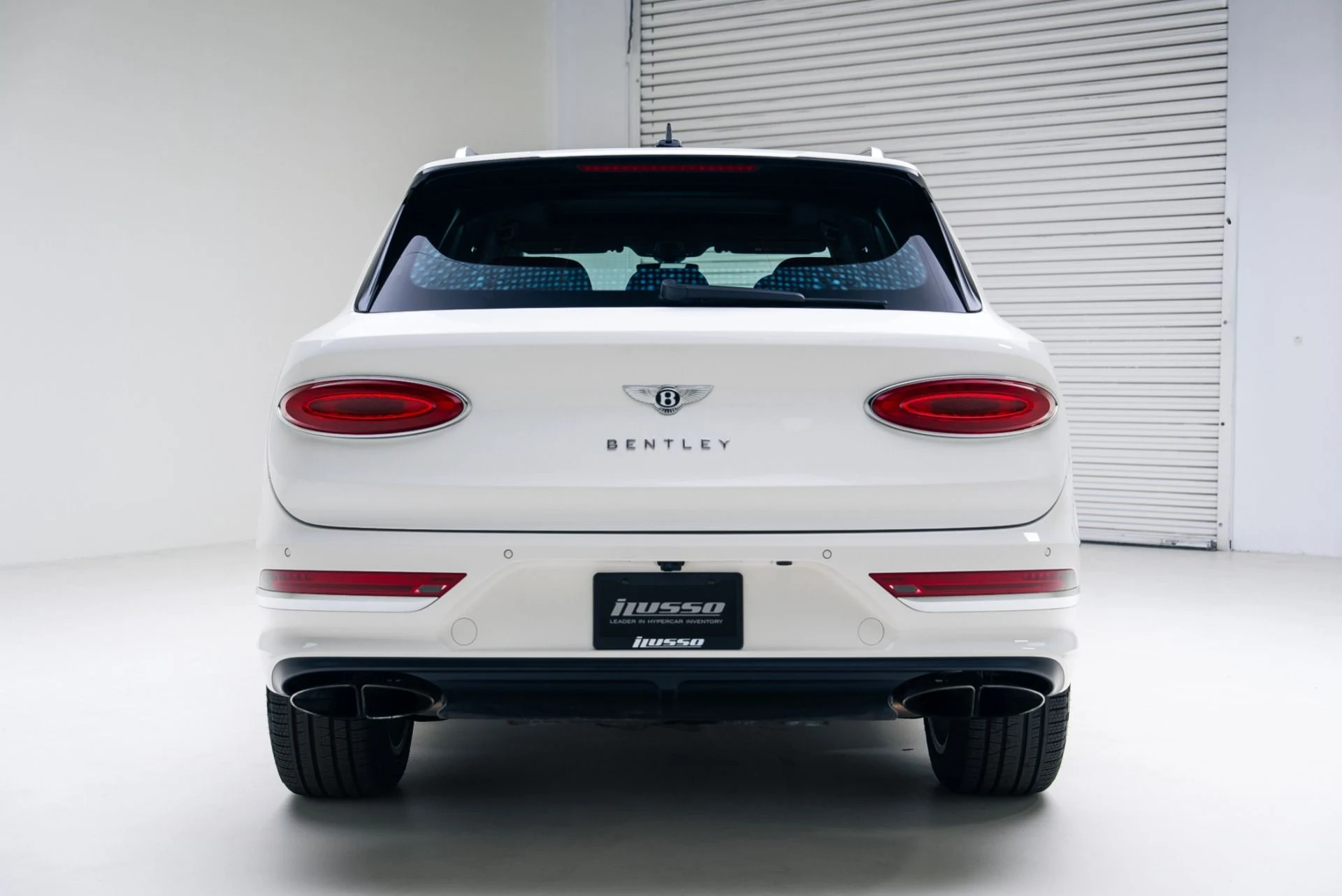 mph022_1814768912_Used_2024_Bentley_Bentayga_V8_1765307017_916ce8d2bb