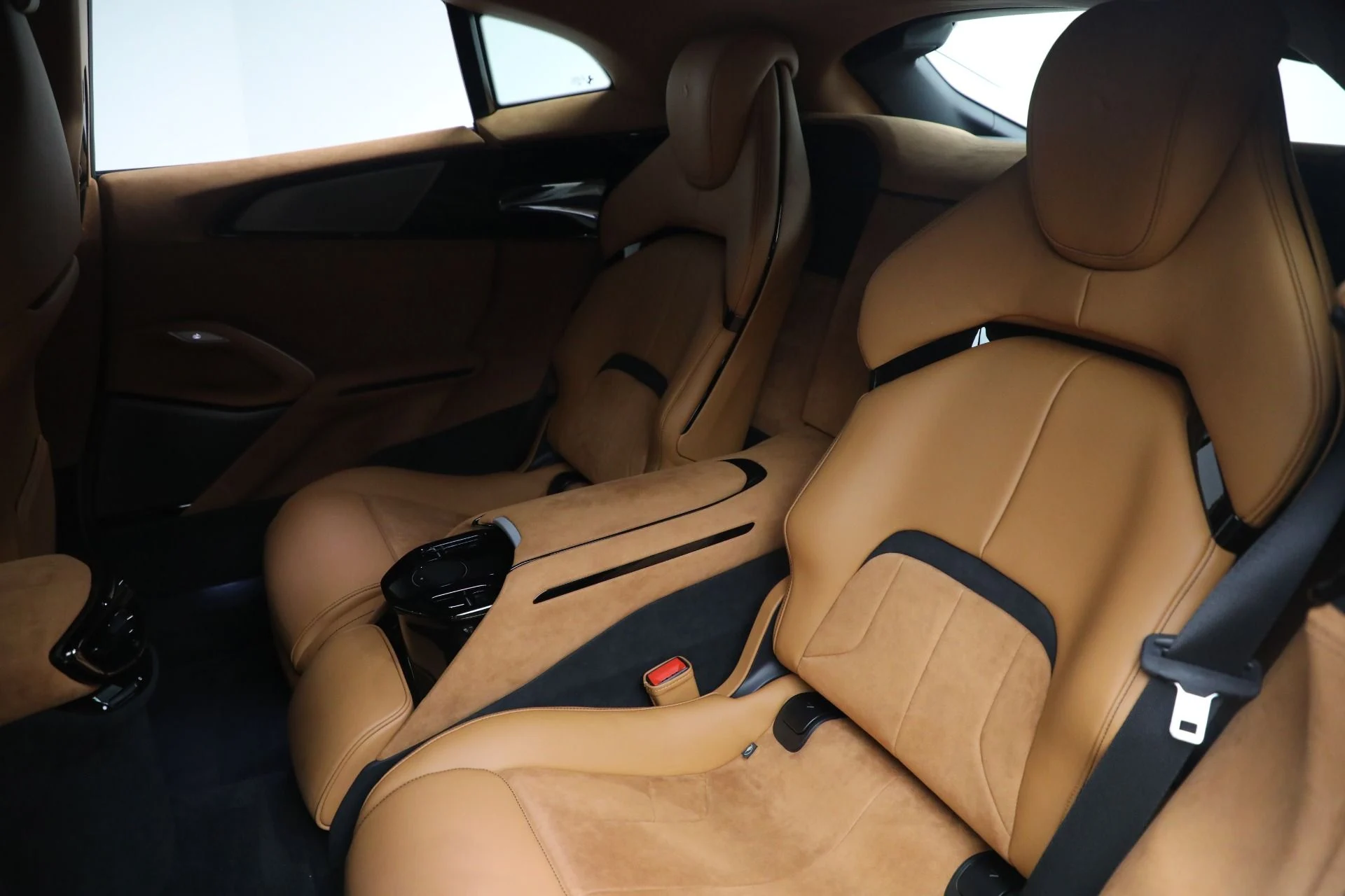 mph022_1818528928_Used_2024_Ferrari_Purosangue_1760388542_6e2dec6654