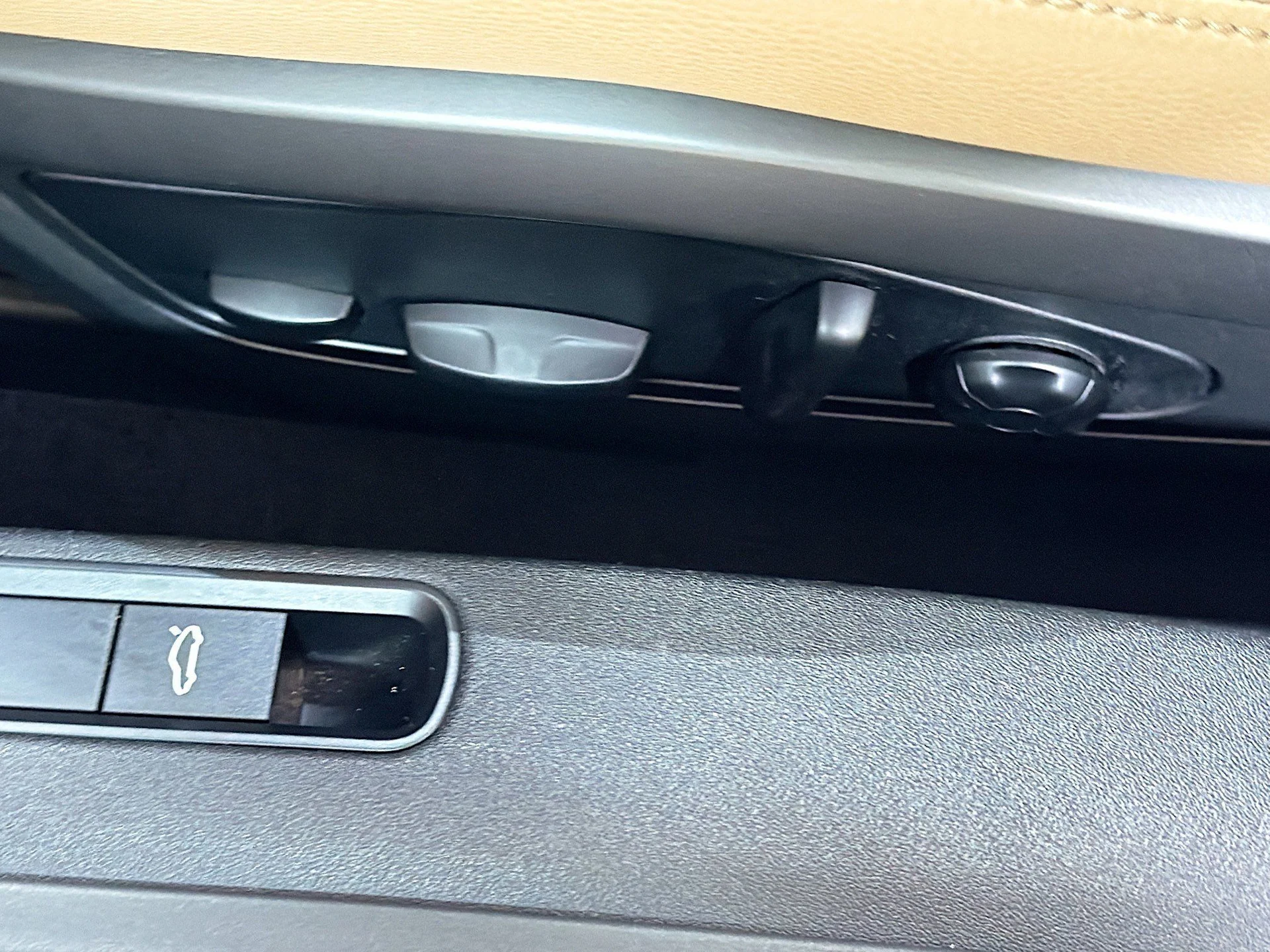 mph022_1819152886_10d6e390372bea7f9de069ab862cf227_97e35cabb3