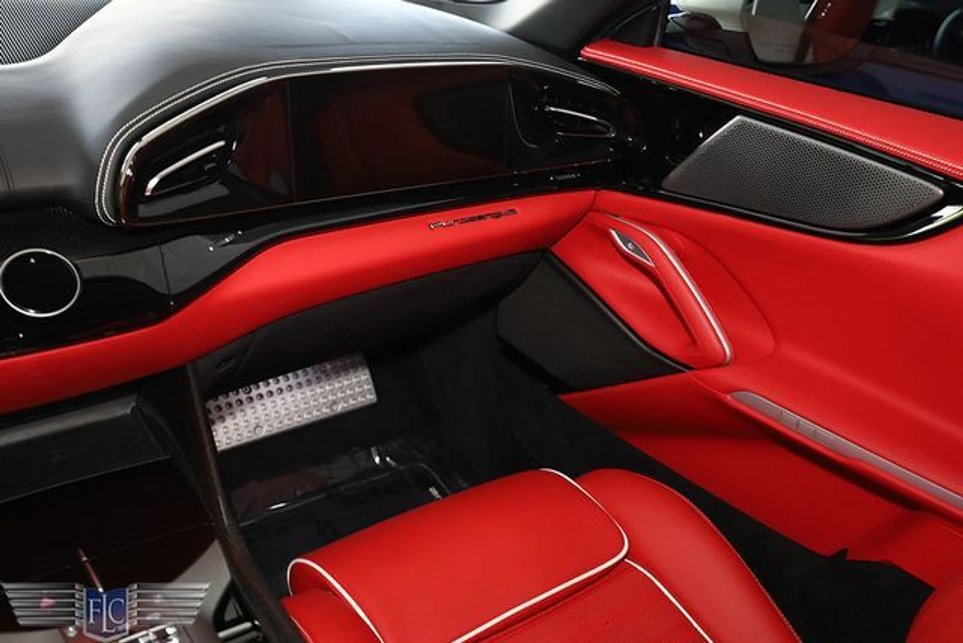 mph022_1825538626_used_2023_ferrari_purosangue_6305_23056070_27_640_e69fd3f27b