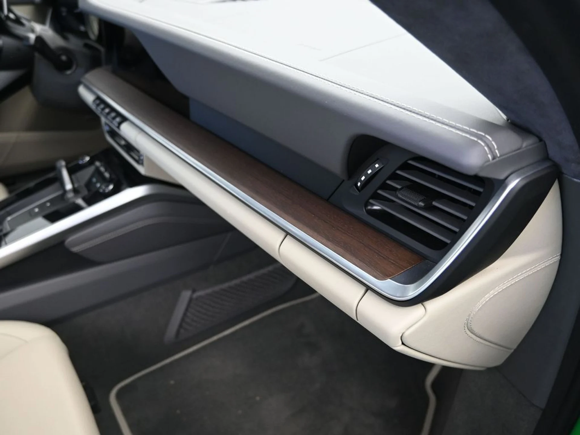 mph022_1829567677_fb3d601907b34c0d921af3745685fd9bx_eb5b10e973