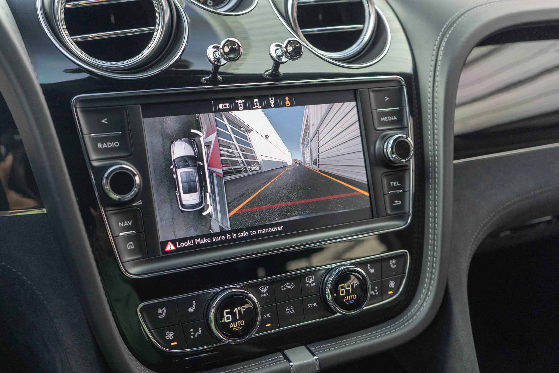 mph022_1830917765_23_f3ed36e001