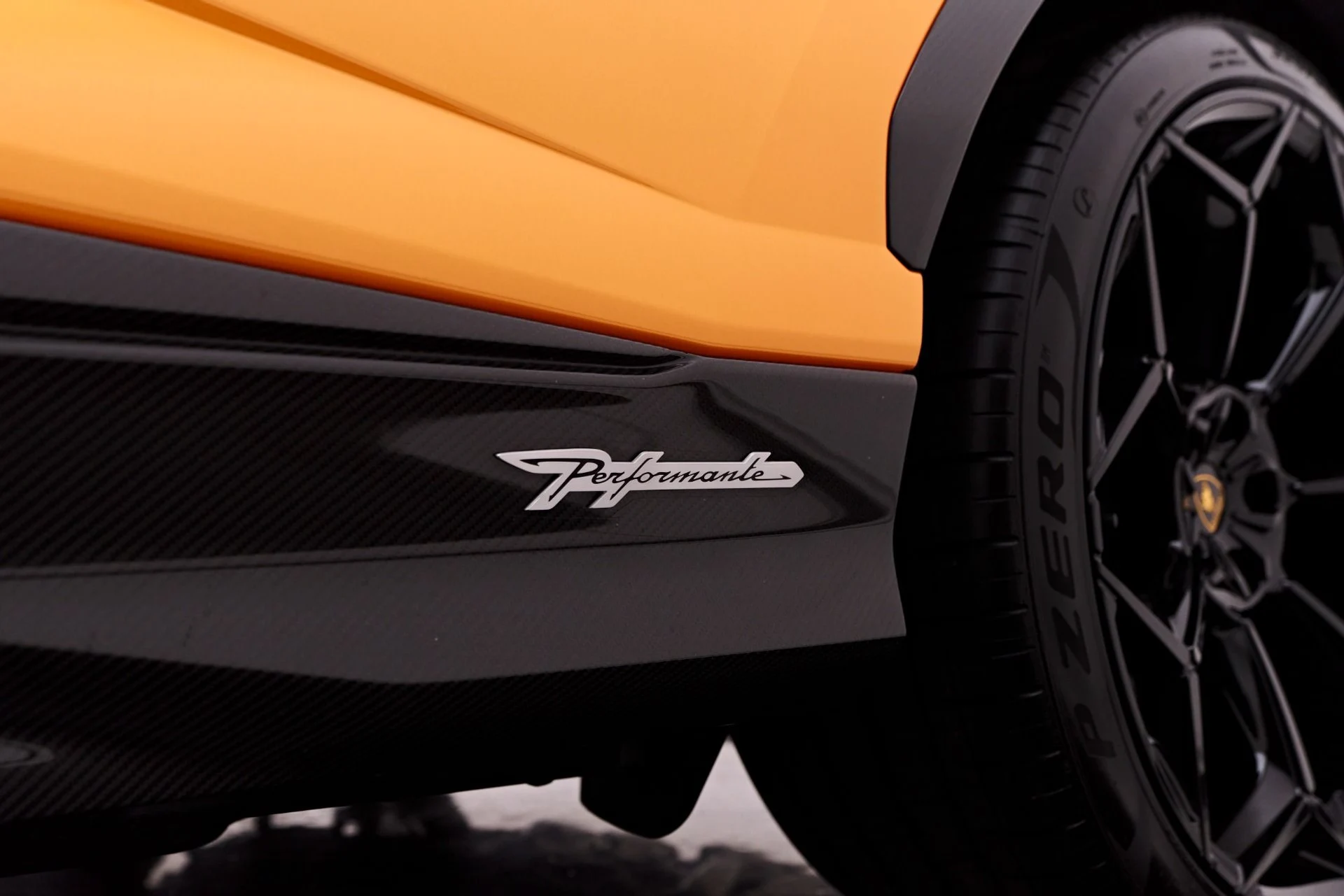 mph022_1833322746_Used_2023_Lamborghini_Urus_Performante_1758074145_219ba47fd9