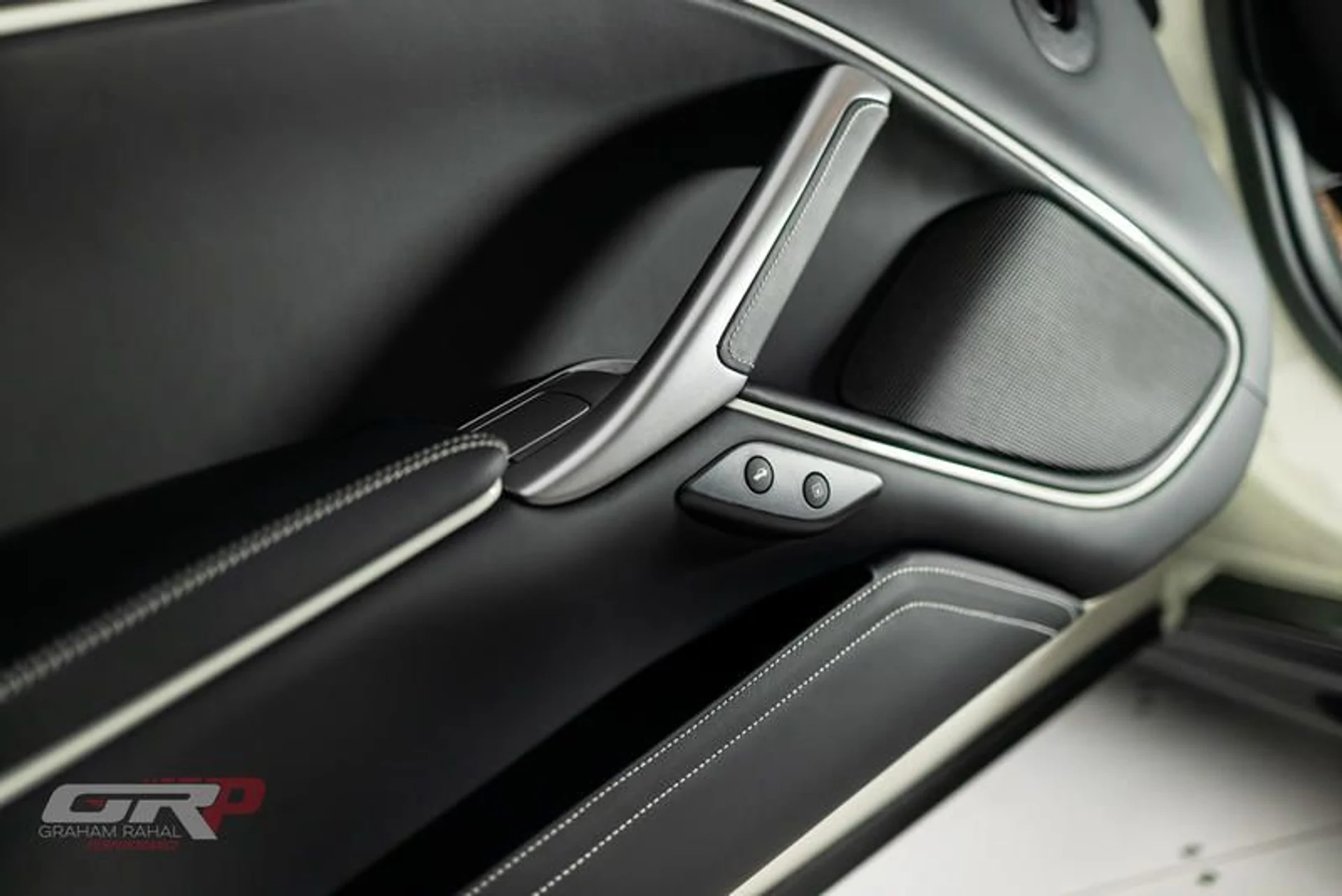 mph022_1838585882_AE_44_F1_AD_0_E4_A_4_E61_AC_74_85_AC_8_A7_A2663_f67efad15b