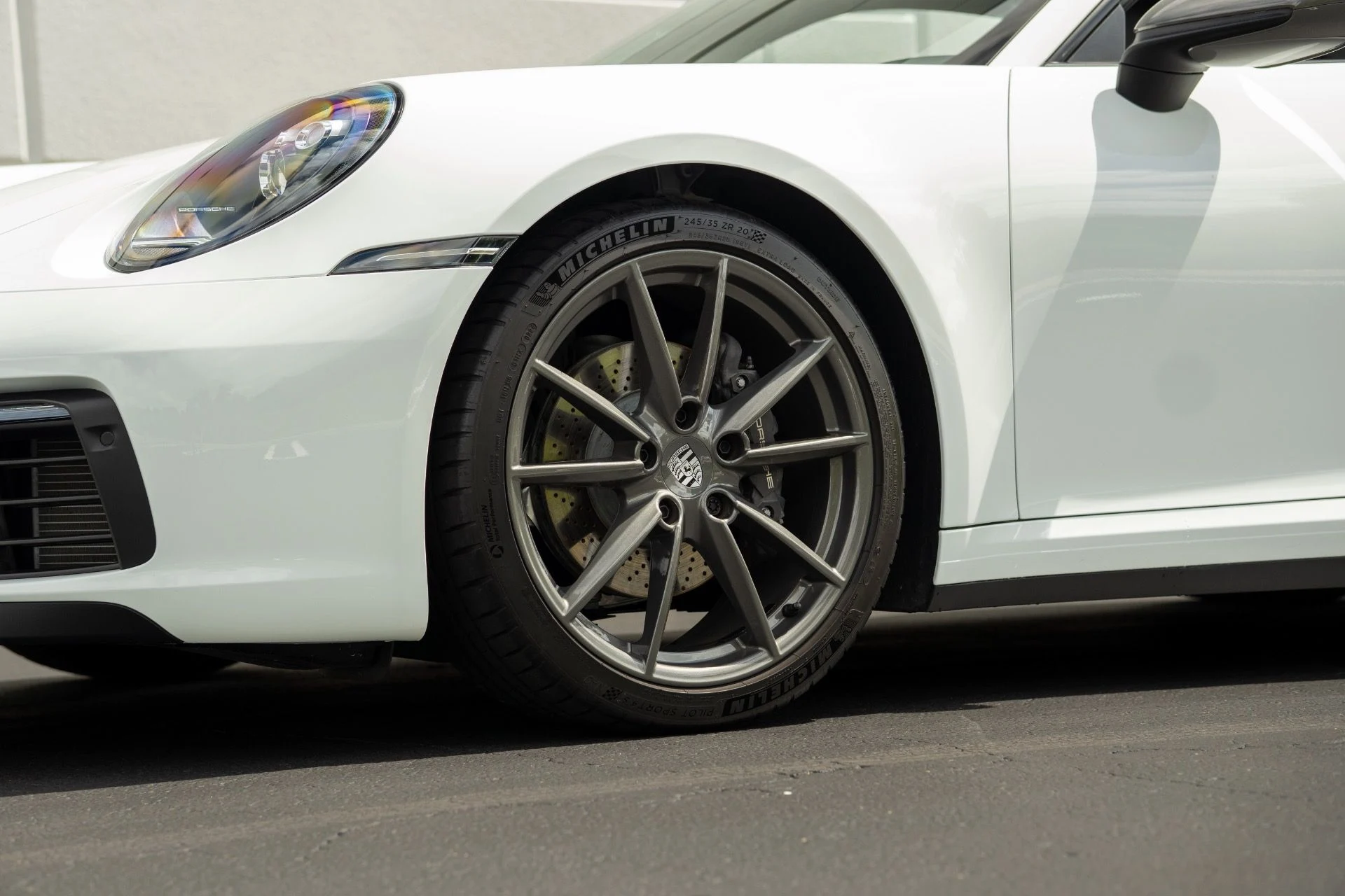 mph022_1839405314_Used_2024_Porsche_911_Carrera_T_1759284077_29c2fd06ff