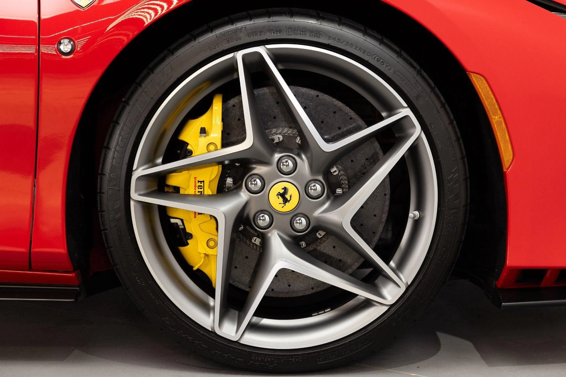 mph022_1839912095_Used_2021_Ferrari_F8_Spider_1788440816_965b5c58e7