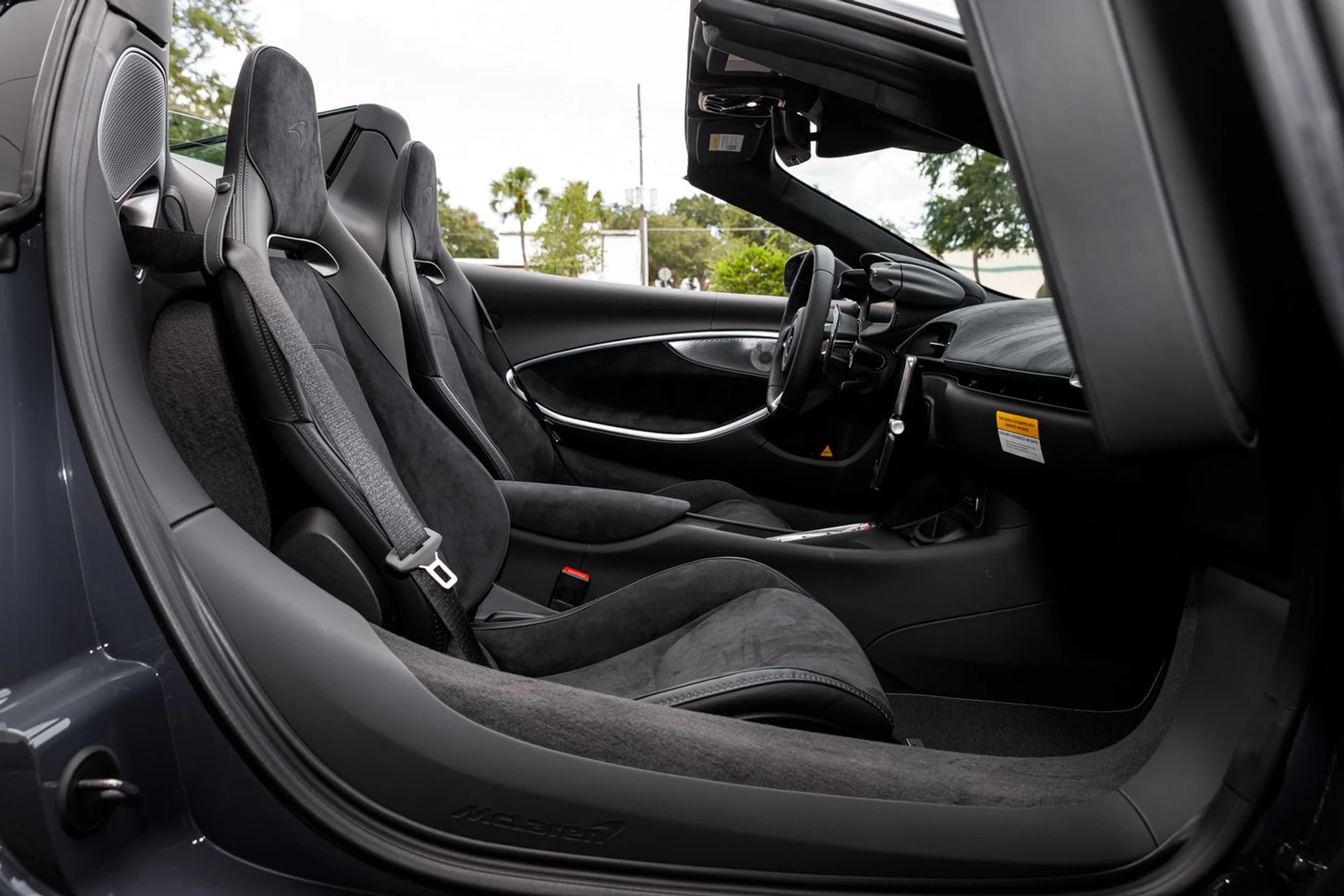 mph022_18419334_591_p23_l_241b8b5f0f