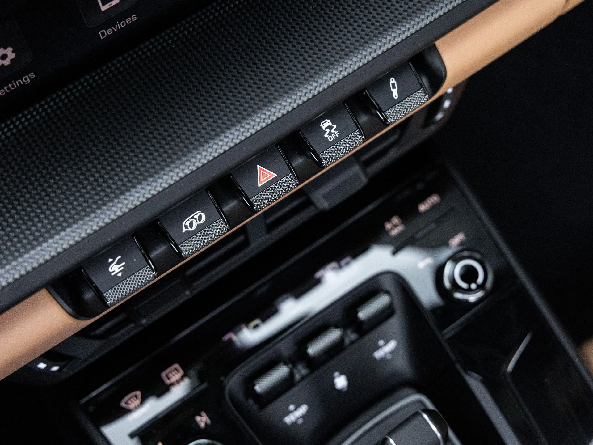 mph022_1842058947_23_5f4ad18cb0