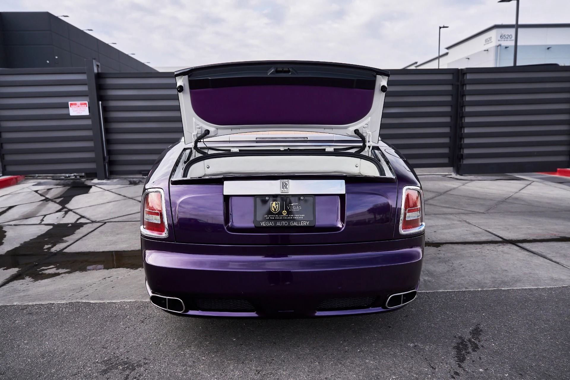 mph022_1842559054_Used_2008_Rolls_Royce_Phantom_Drophead_Coupe_Base_1769136001_8fb43fe411