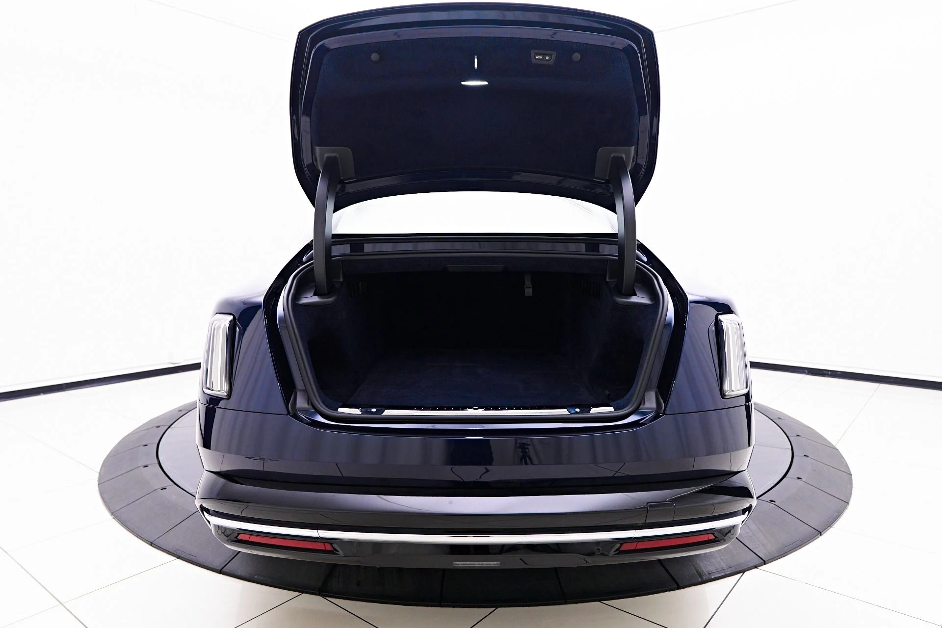 mph022_1862172912_Used_2024_Rolls_Royce_Spectre_1754161195_9484d3a3d1