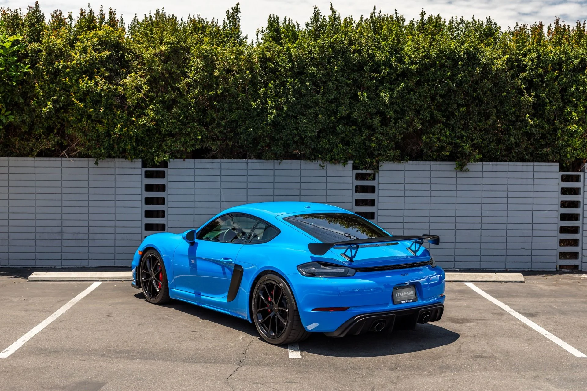 mph022_1870905180_Used_2023_Porsche_718_Cayman_GT_4_1721258209_180738adfa