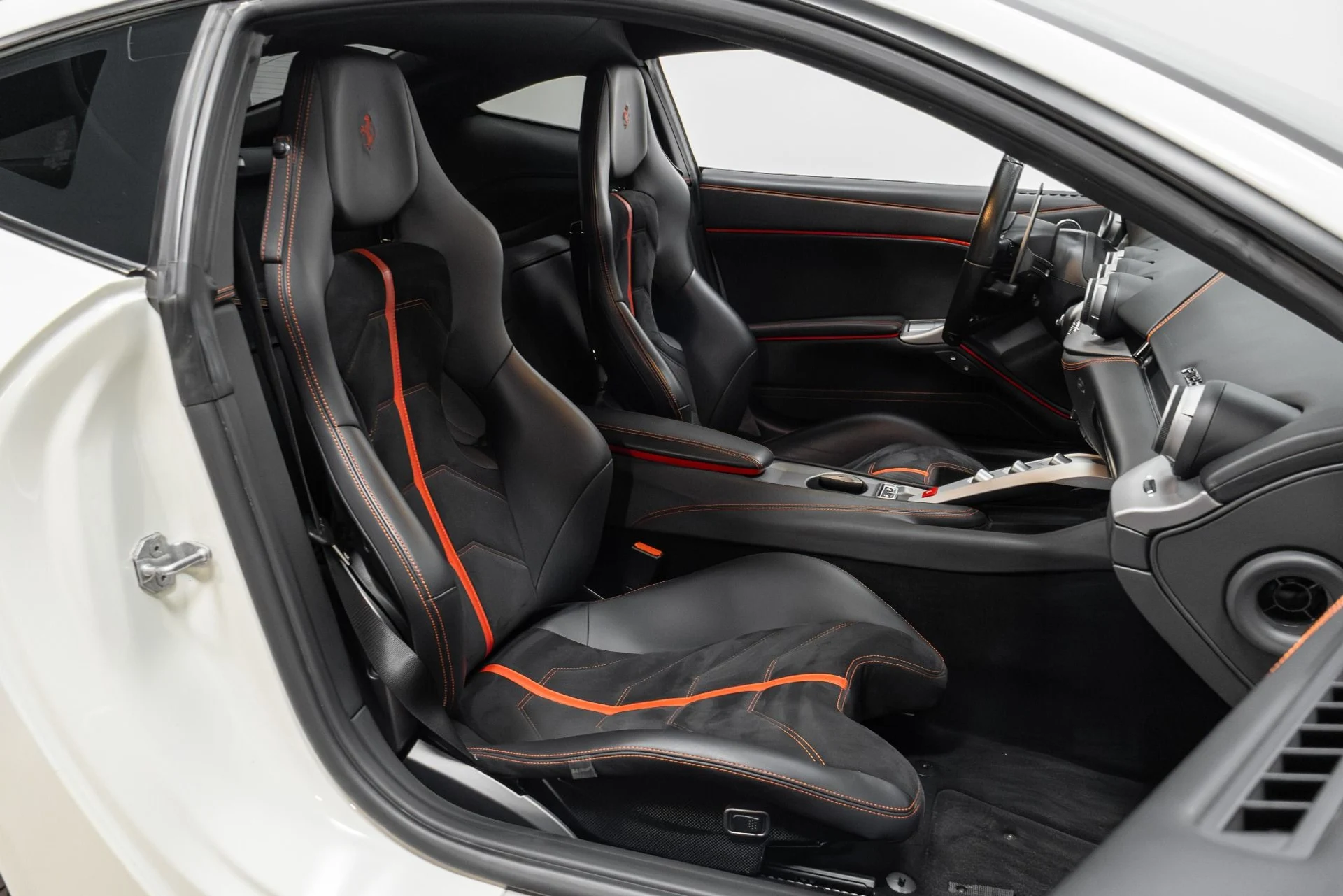 mph022_1880454940_Used_2014_Ferrari_F12_Berlinetta_1768579658_faaea79da2