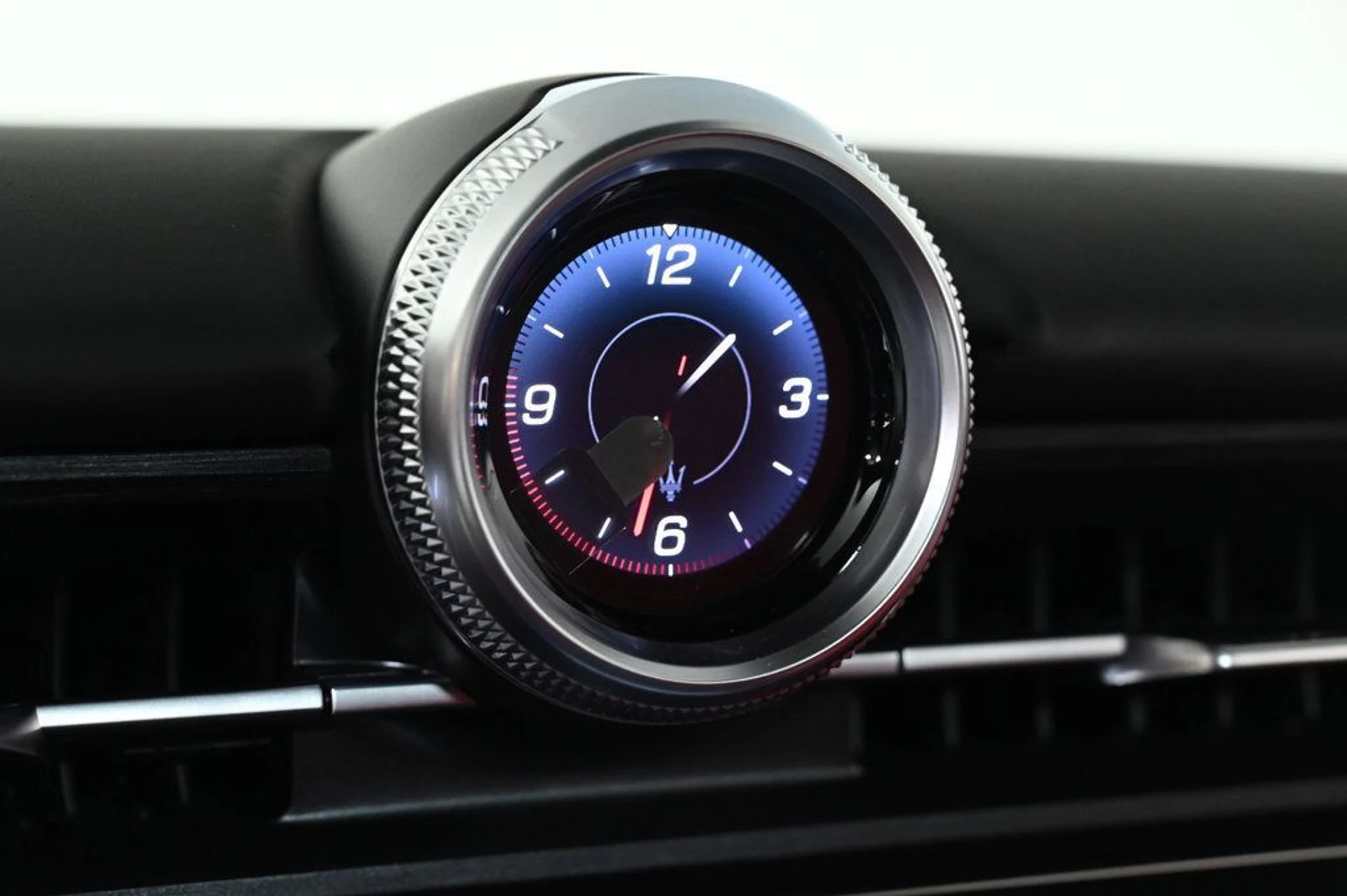 mph022_1880745654_new_2026_maserati_granturismo_coupe_11350_22948898_22_1024_5a9593583f