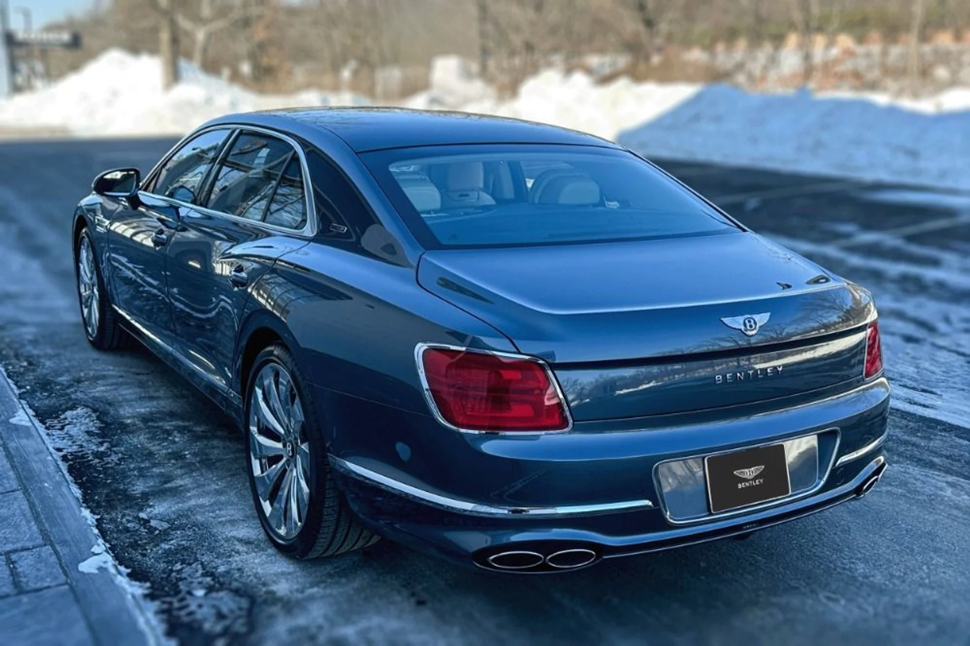 mph022_1882576804_Used_2024_Bentley_Flying_Spur_Edition_8_1769780862_d7c804b27e