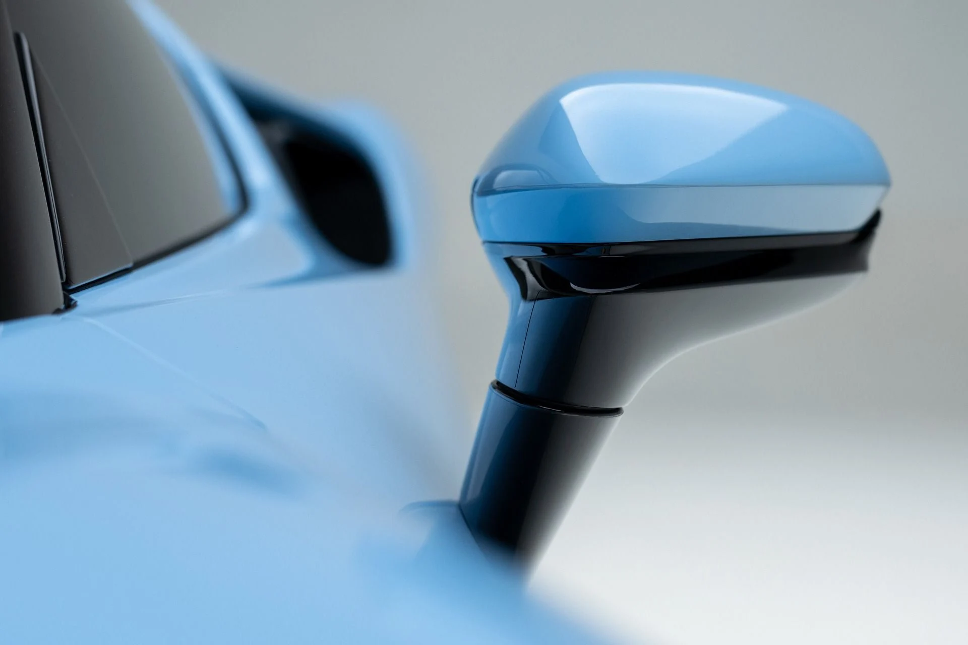 mph022_1883371859_13031_p23_l_d9c8e29b53