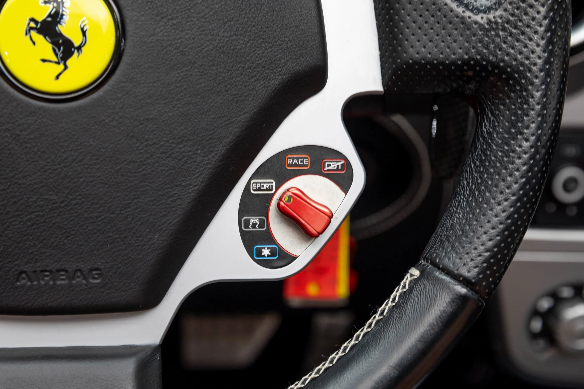 mph022_1887458882_2ade18b1e8e1453294f02a0b9034363a_e25d743b41