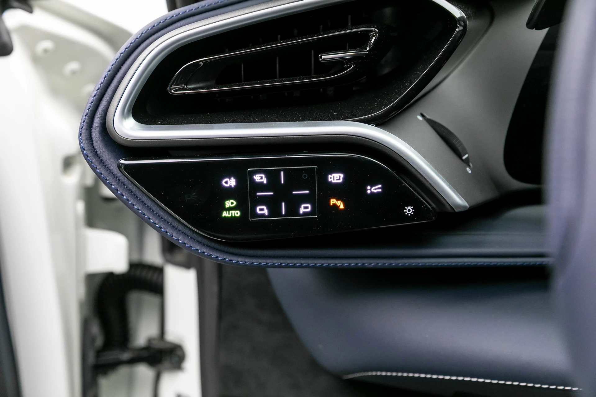 mph022_1888289630_5c984e3fc8534764a33cb7d2295d6fce_982f58a879