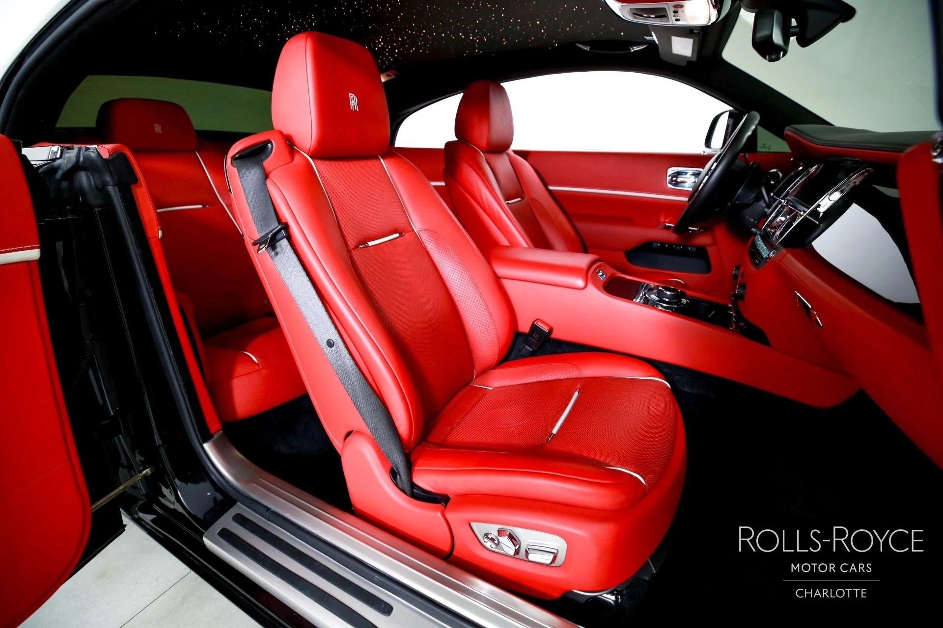 mph022_1888472626_Used_2020_Rolls_Royce_Wraith_1774634363_5ae64e48e3