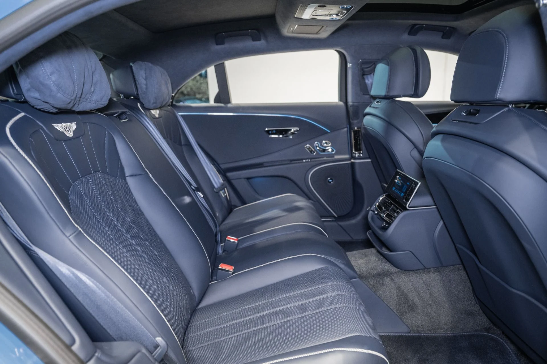 mph022_1889331590_Used_2024_Bentley_Flying_Spur_Edition_8_1777999219_10935e5f8f