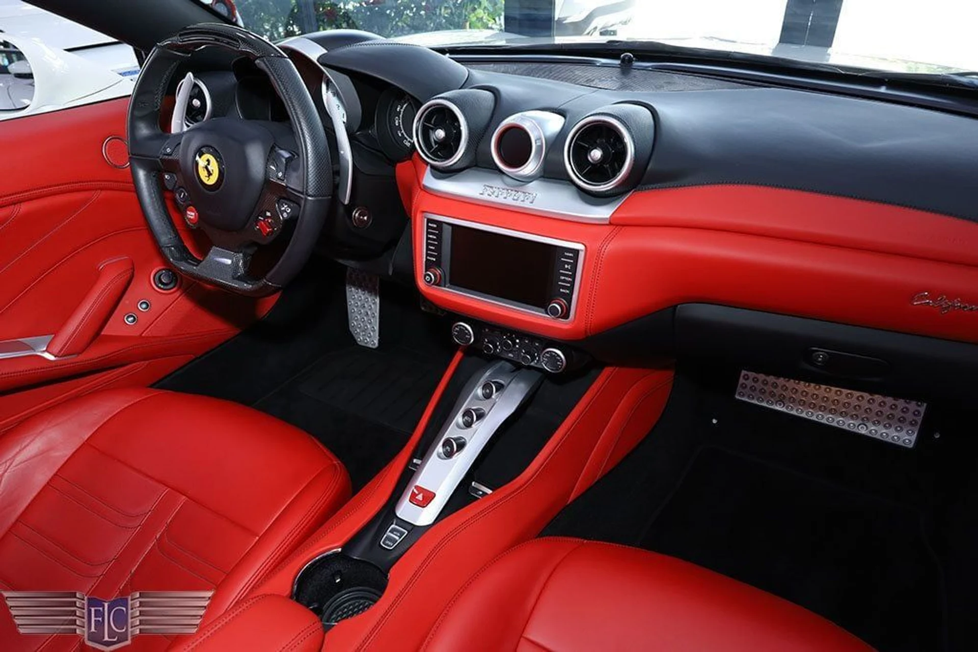 mph022_1891389782_used_2017_ferrari_california_t_handlingspecialeconvertible_6305_22886123_23_1024_5cd580a263
