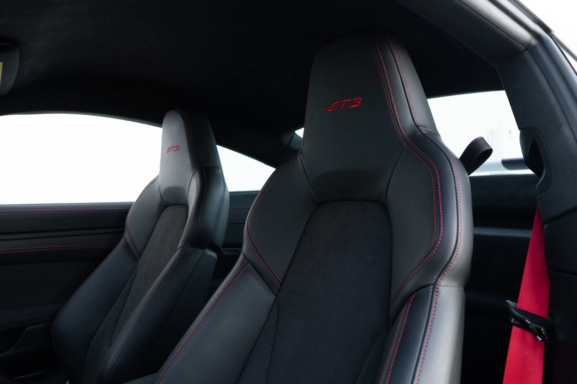 mph022_1893846155_Used_2024_Porsche_911_GT_3_1774306212_34fd6fedff