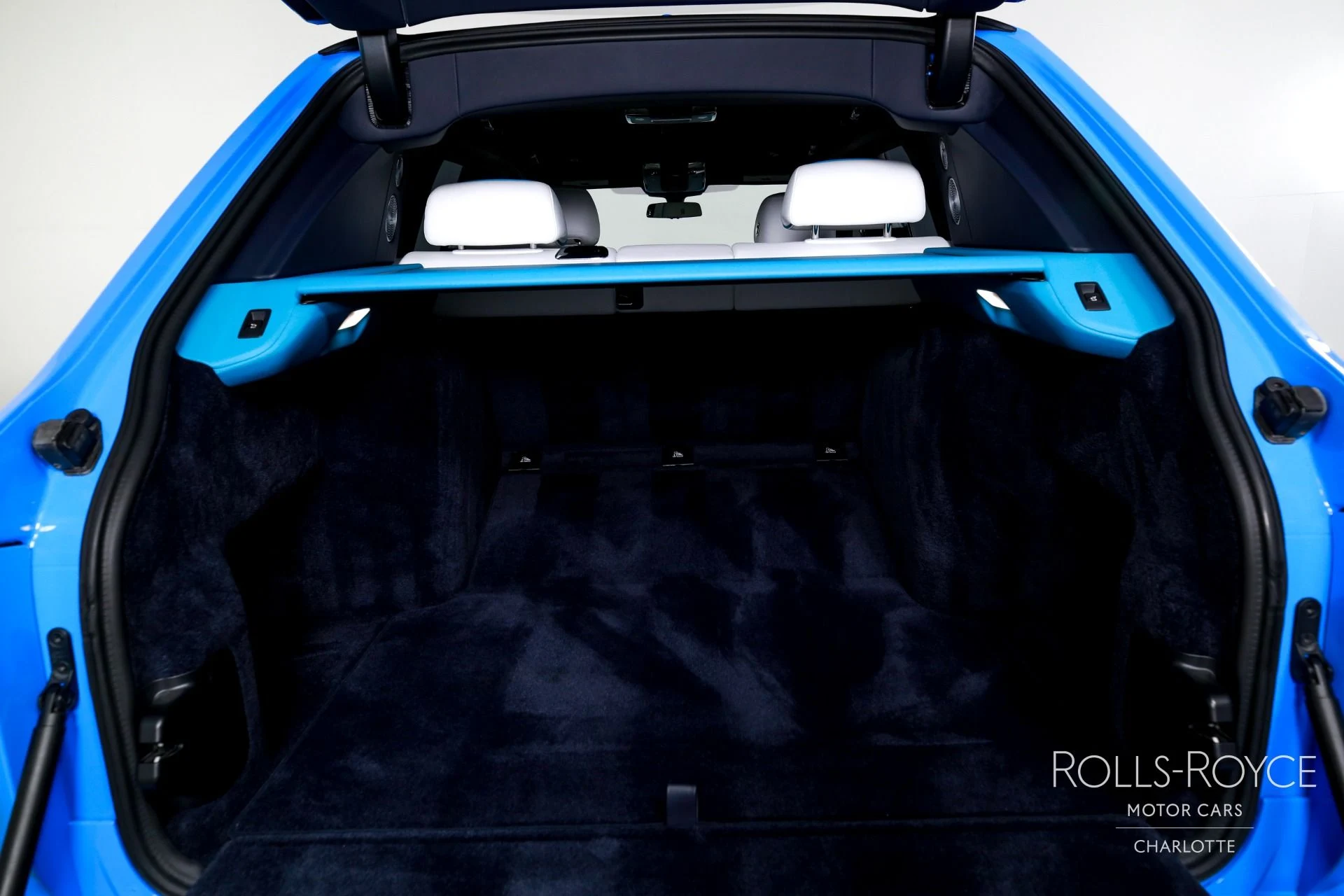 mph022_189475595_Used_2023_Rolls_Royce_Cullinan_1771369577_d7399f5cb4