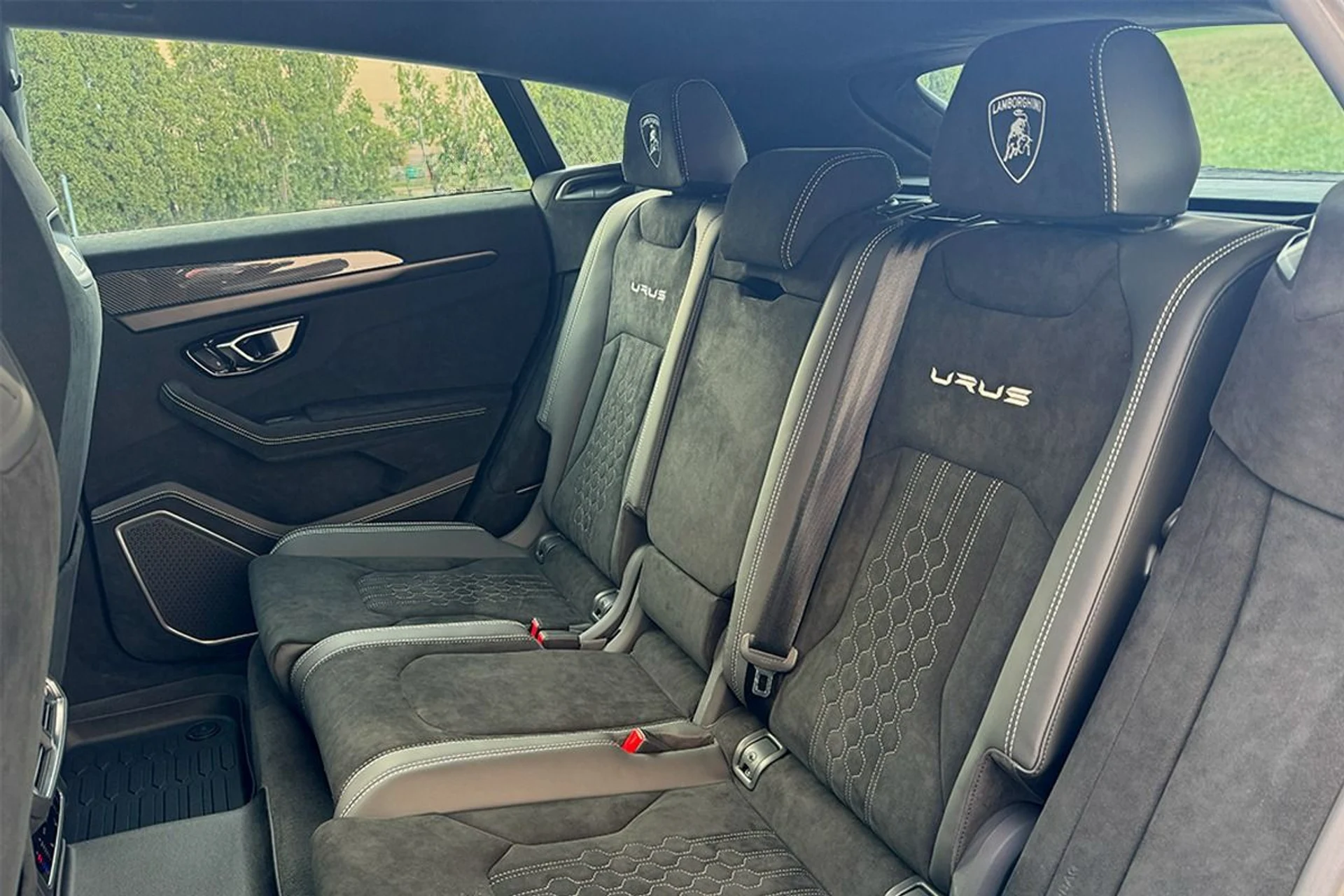 mph022_1895299692_Used_2024_Lamborghini_Urus_Performante_1737380299_59ce2d6ec6