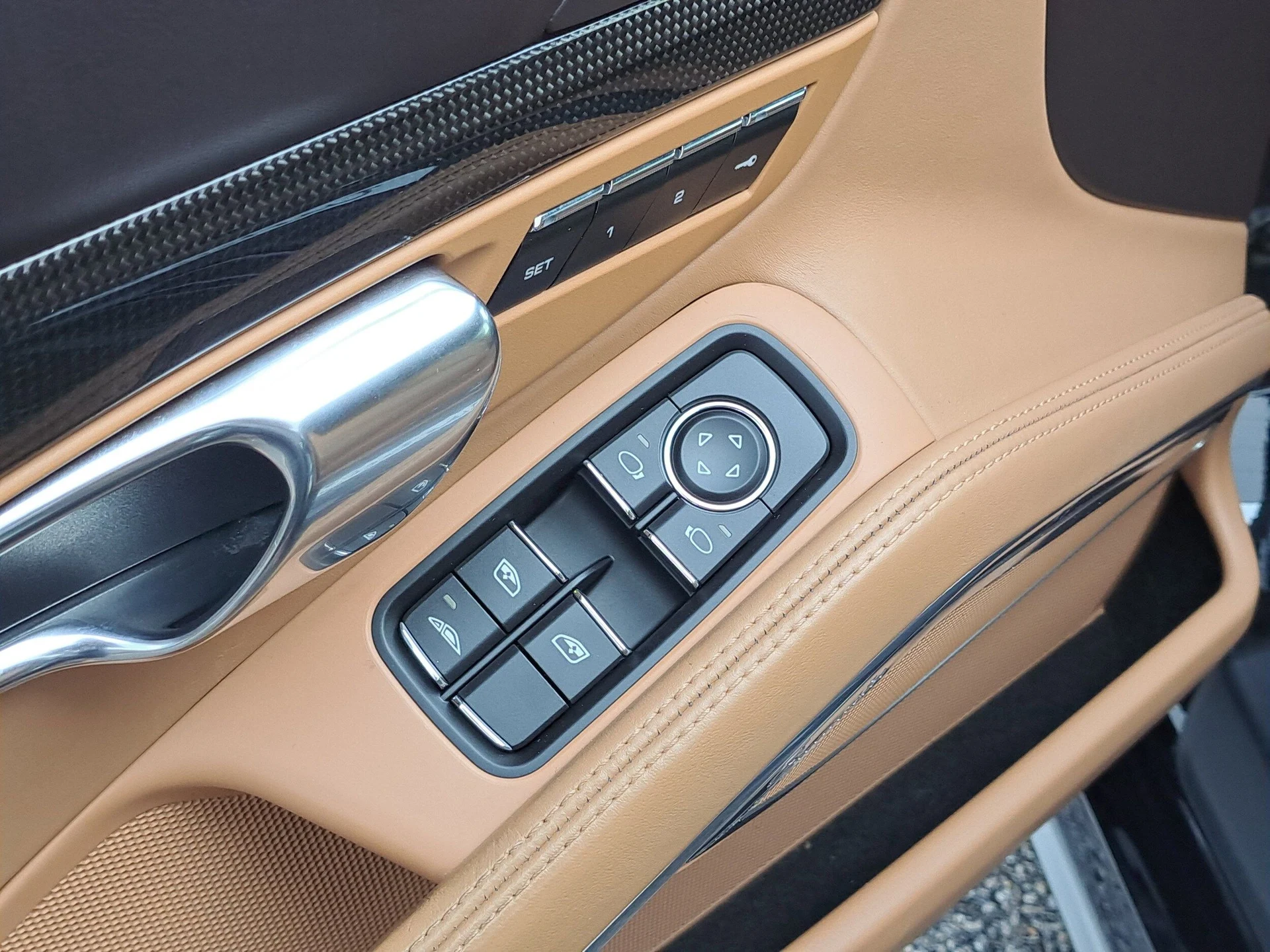 mph022_1895870645_1219cfbb5818fe21b98696bd79001a38x_cf183aae17