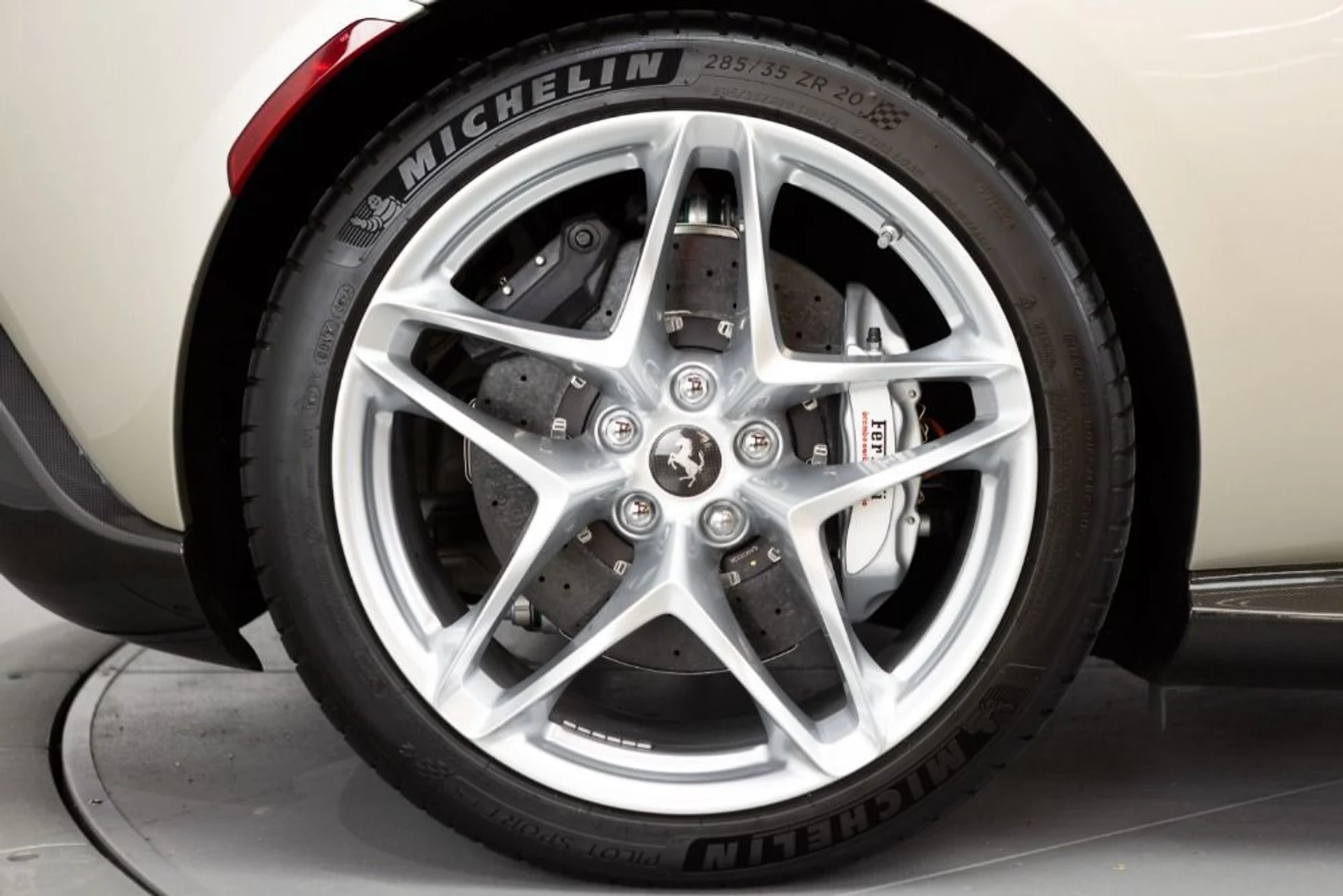 mph022_1896122766_Used_2024_Ferrari_Roma_Spider_71664fd782