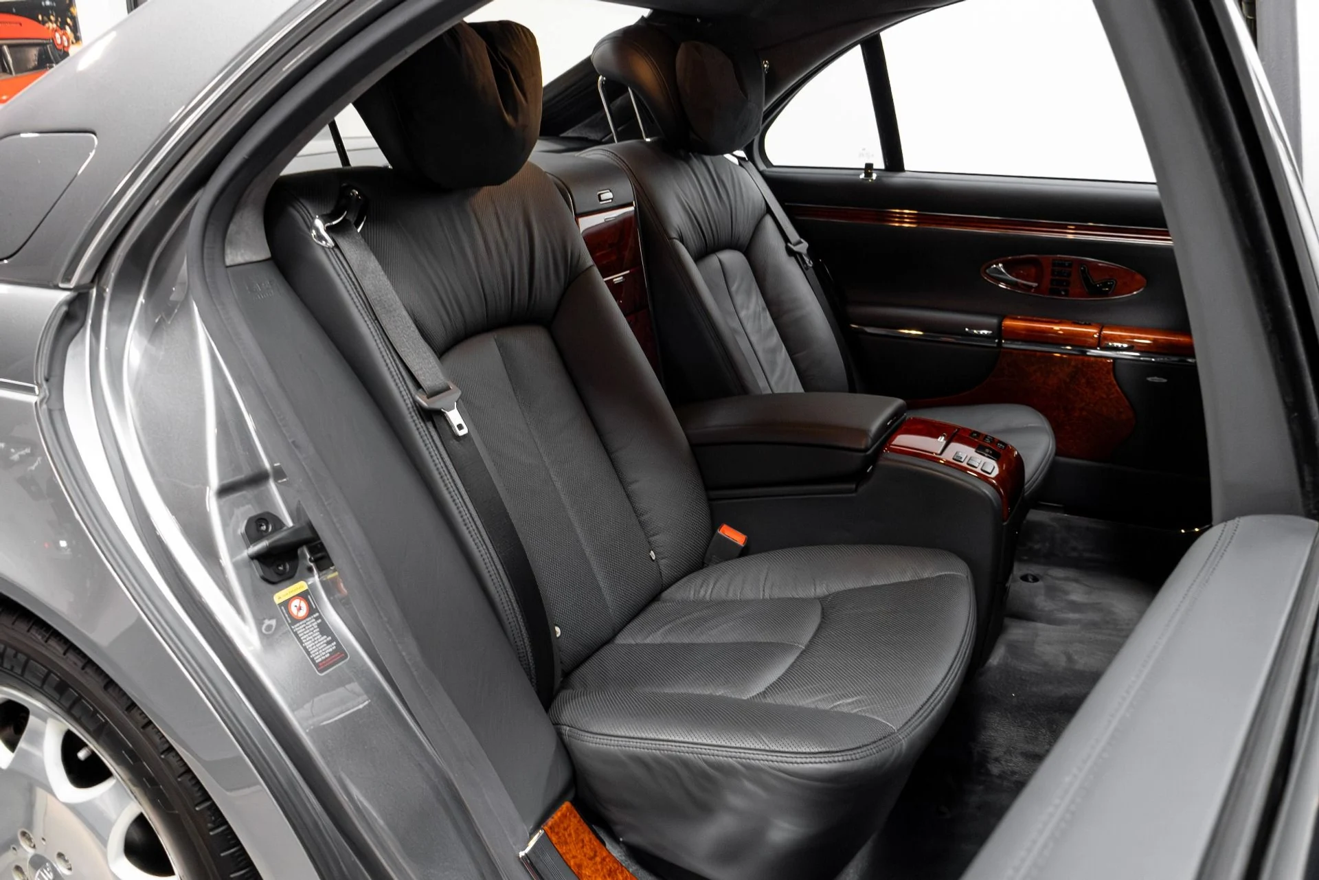 mph022_1898003825_Used_2004_Maybach_57_1769486757_cebb7650d1