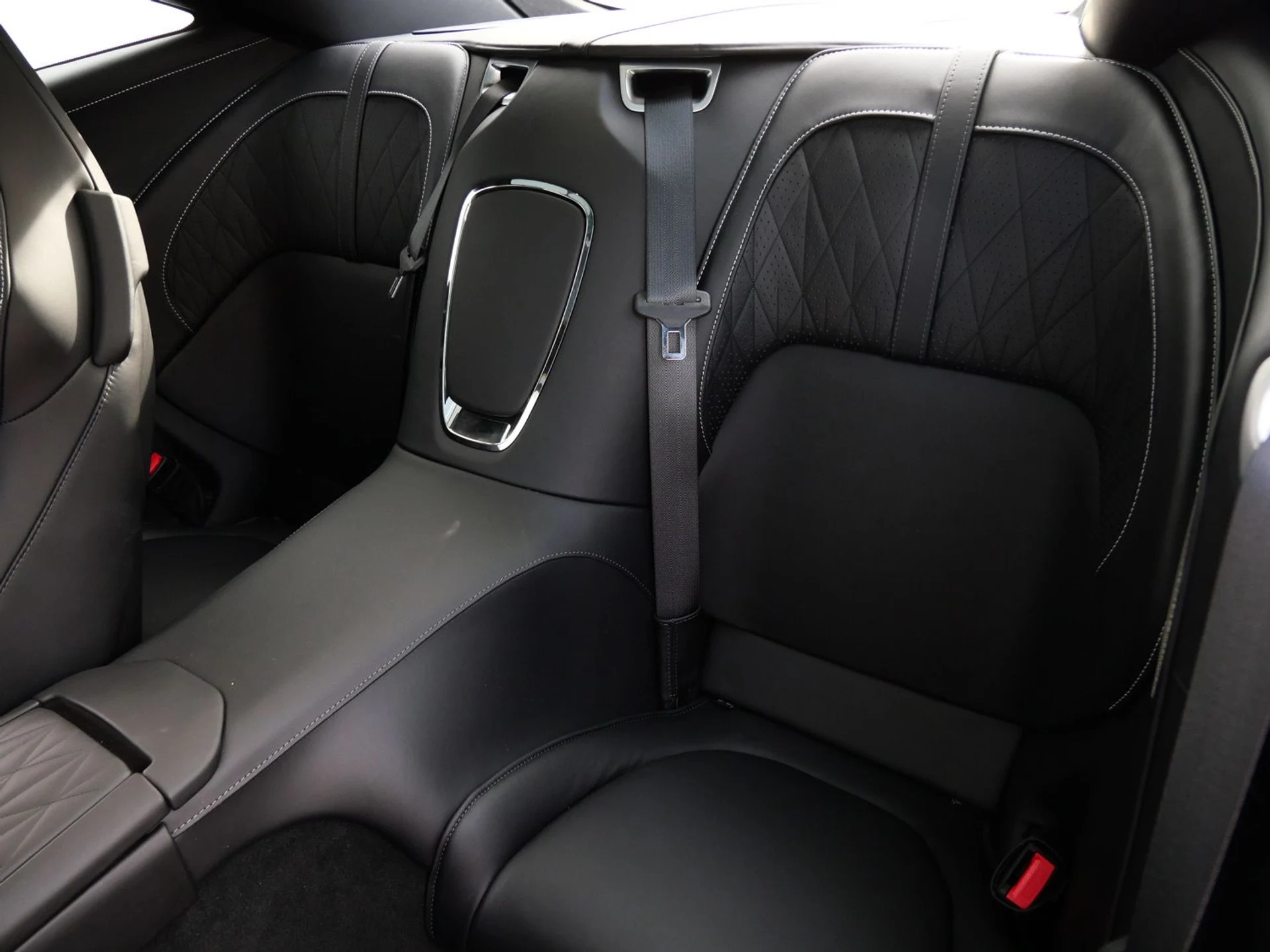 mph022_190125631_3422c84d0ead900f98a5eb6cbe75679fx_553b57d523