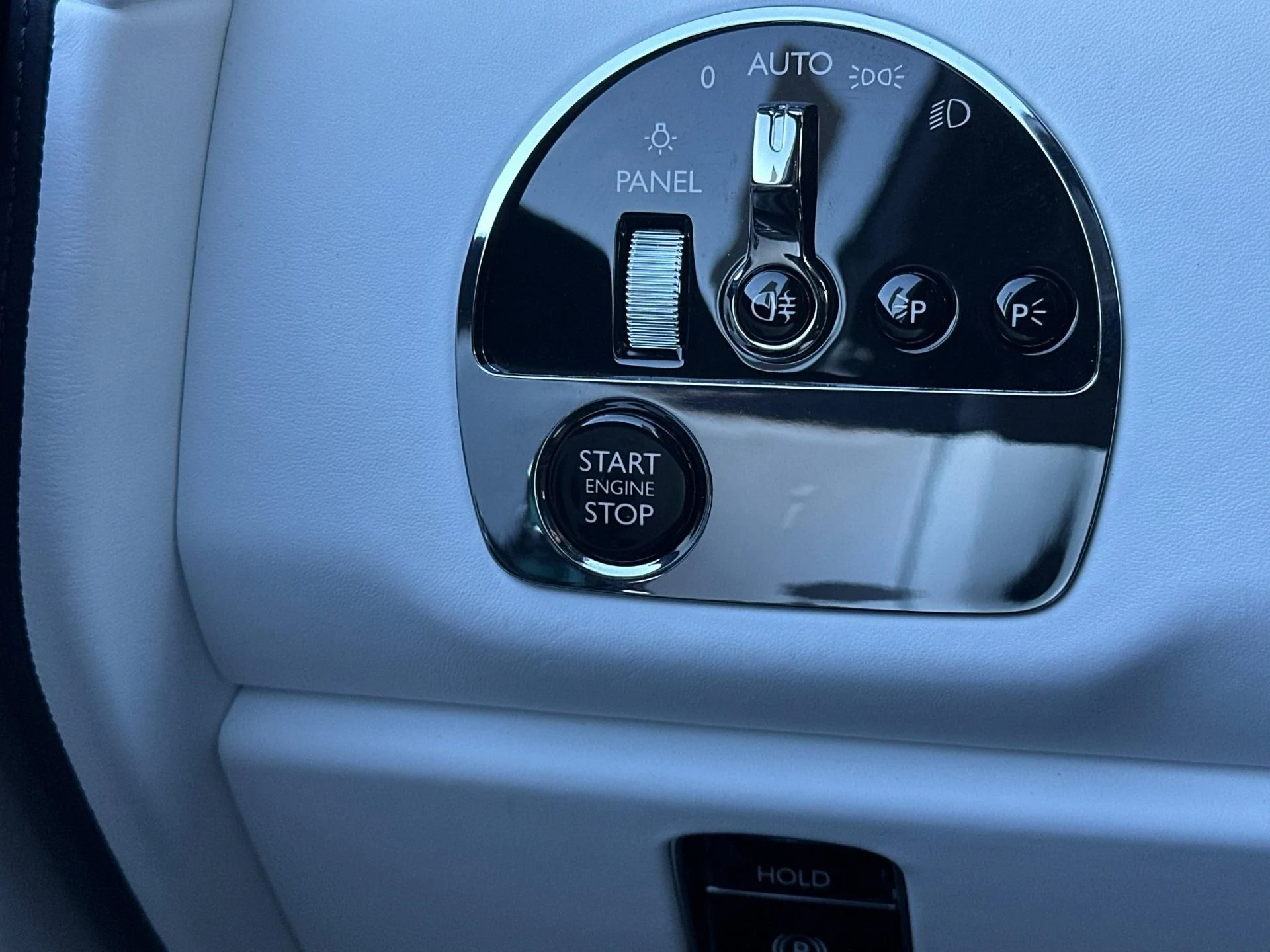 mph022_1903921130_New_2025_Rolls_Royce_Cullinan_1761746931_77e3c078c3