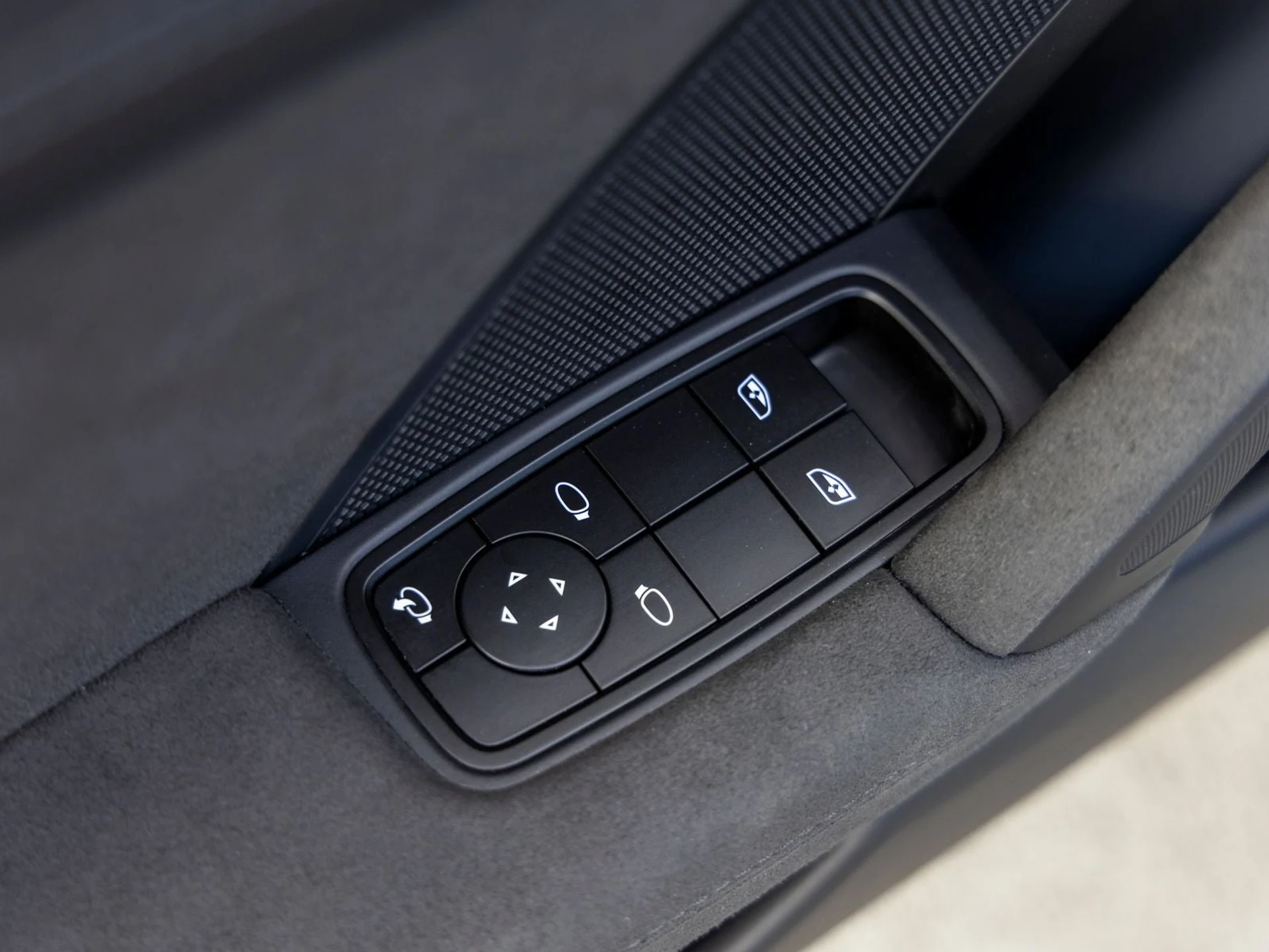 mph022_1910787862_23_532b7623dc