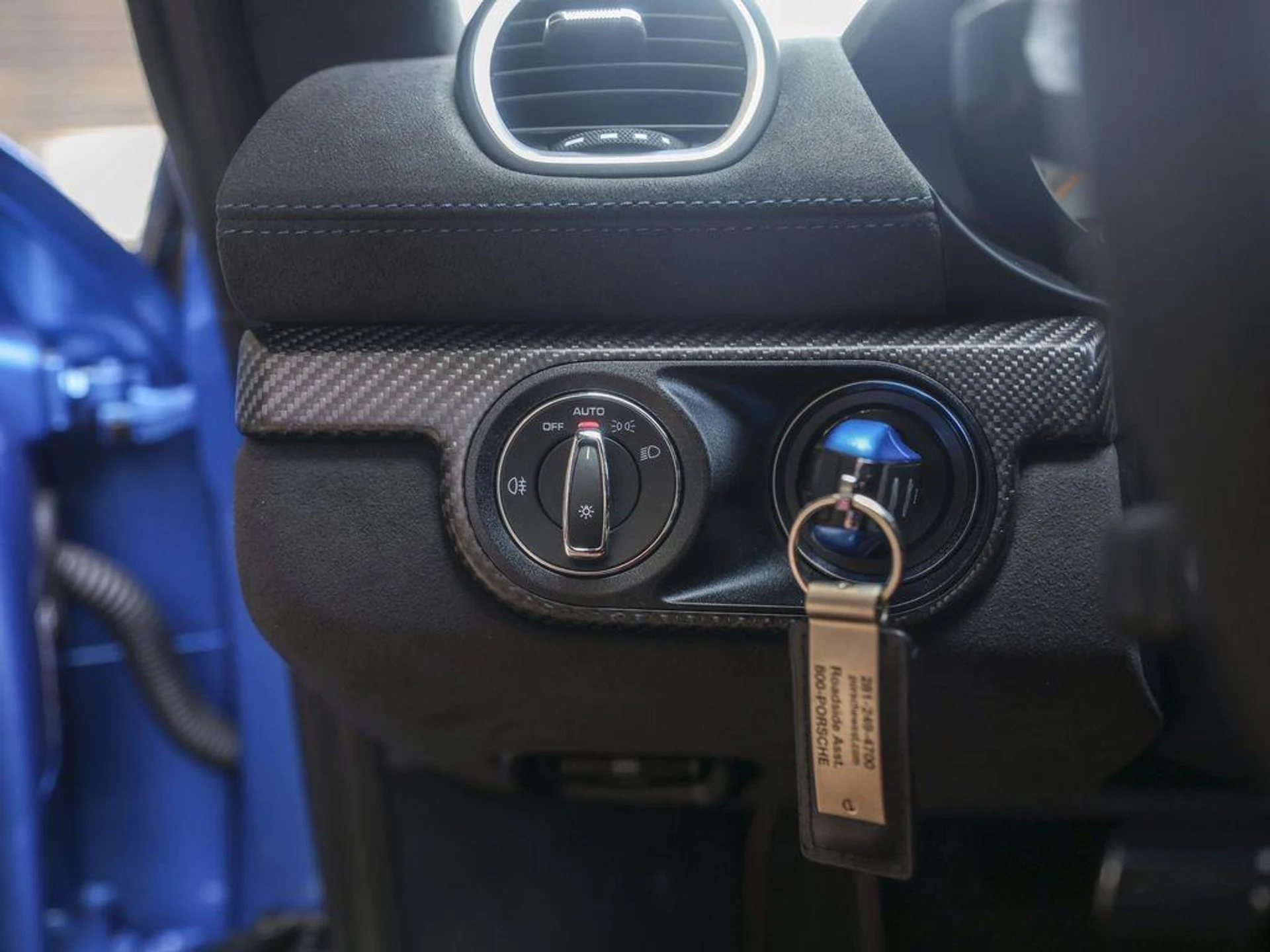 mph022_1919443177_D1mi_tat_V_esw_Xpx5_A05_BW_Brpc_584534a3ef