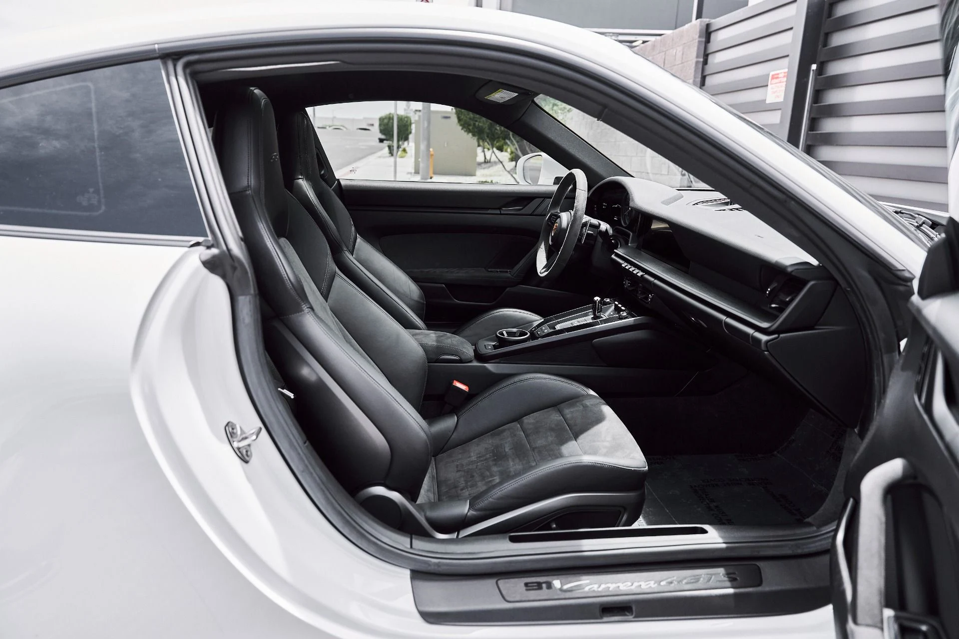 mph022_1921432403_Used_2024_Porsche_911_Carrera_4_GTS_1779867203_ab61c40dda