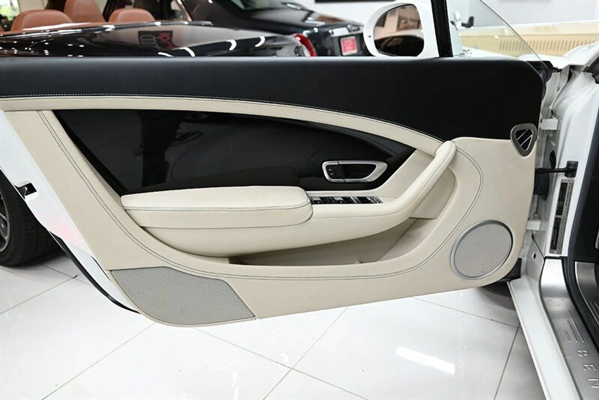 mph022_1922328296_7f7d1a6ba9_800_5e446522dc