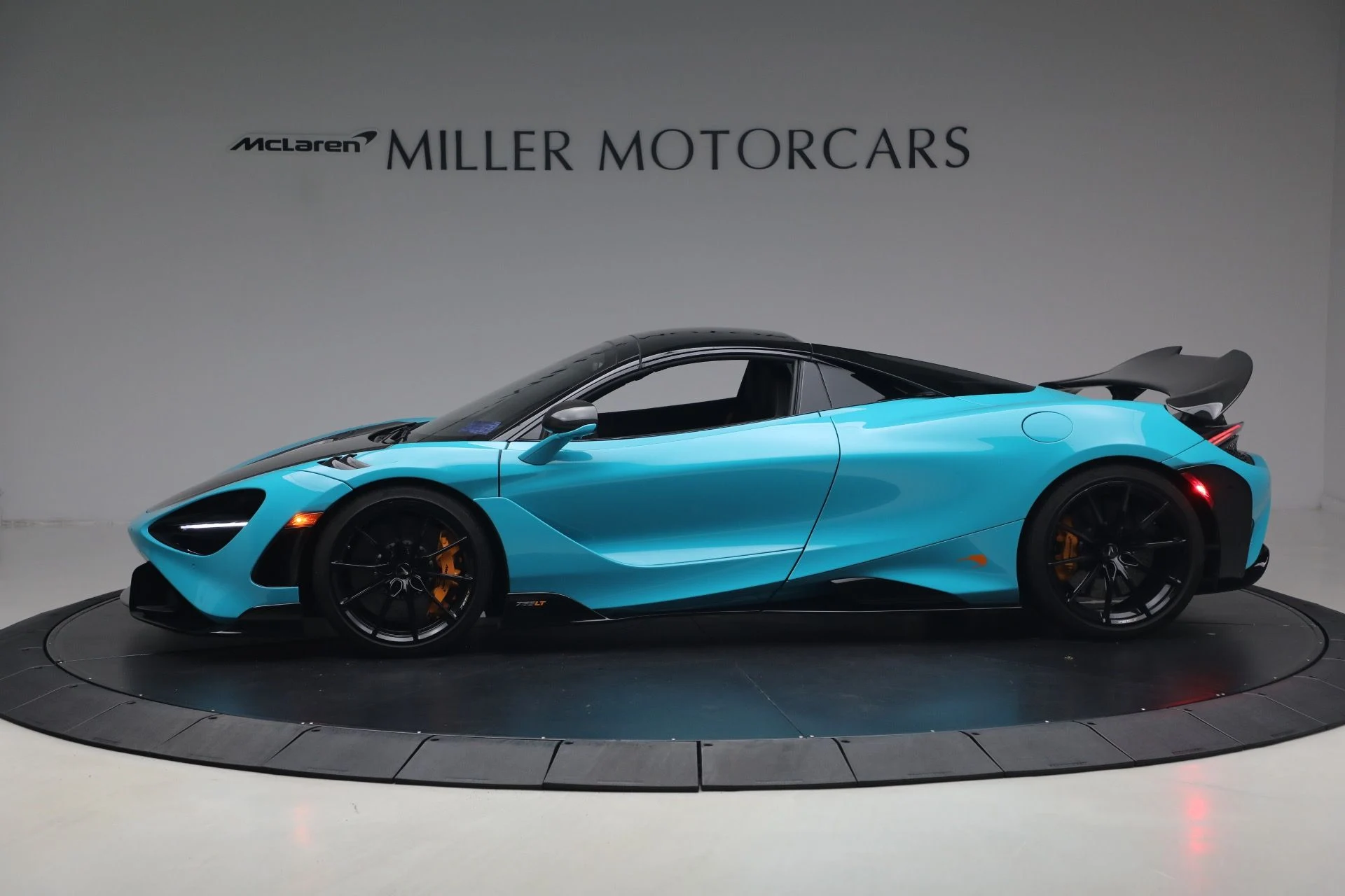 mph022_1922701035_Used_2022_Mc_Laren_765_LT_Spider_f365d0b546