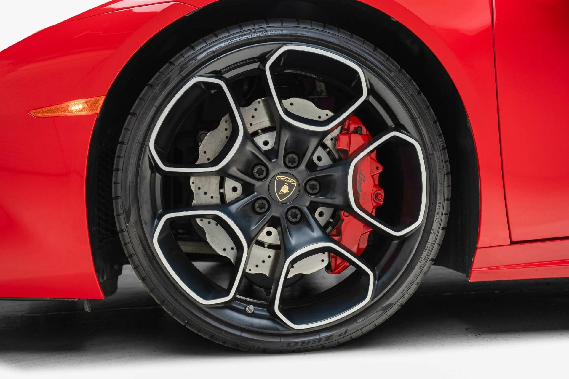mph022_1926095112_Used_2016_Lamborghini_Huracan_LP_580_2_1782242143_bac548938b
