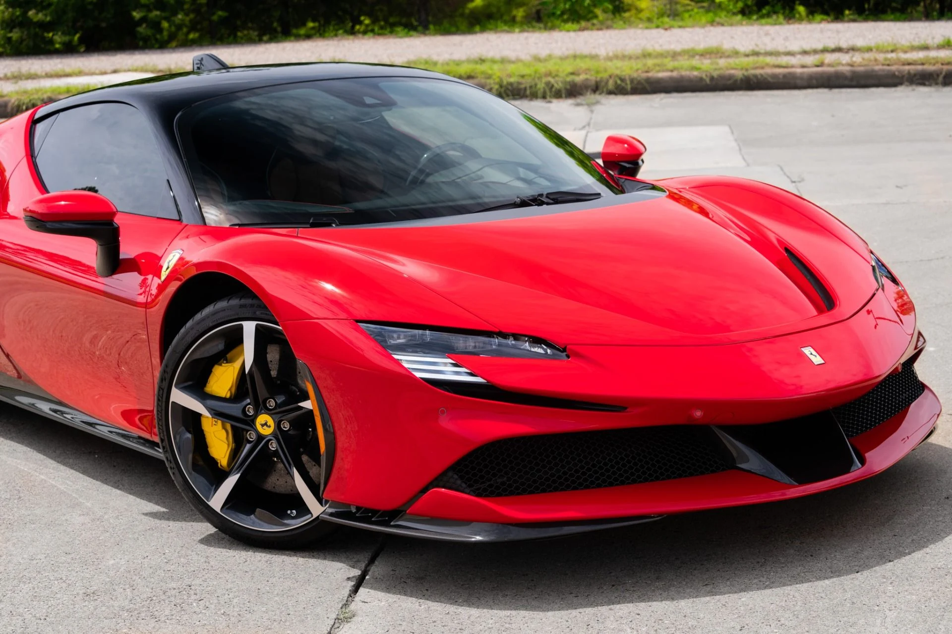 mph022_1930445075_Used_2023_Ferrari_SF_90_Stradale_1753986434_ebdf387aba